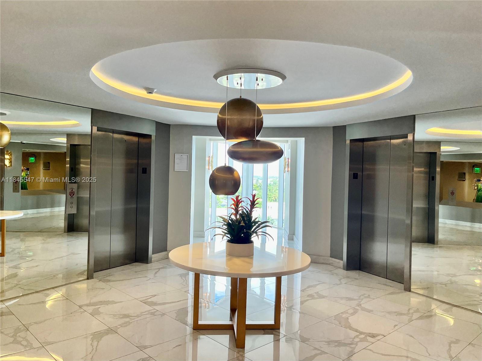 10275 Collins Ave # 716