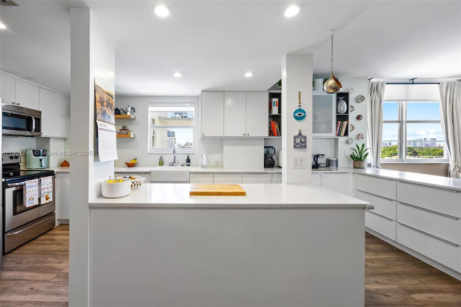 2829 Indian Creek Dr, Miami Beach Unit: 1001+1002