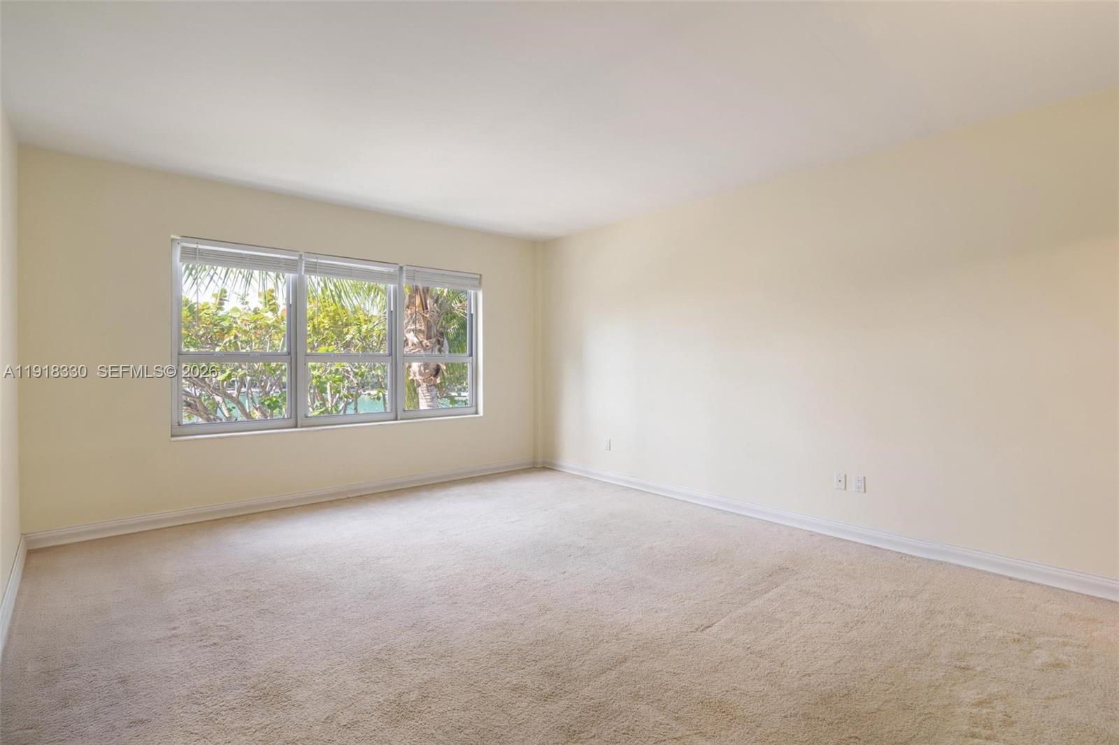 9102 W Bay Harbor Dr Unit: 2-DW