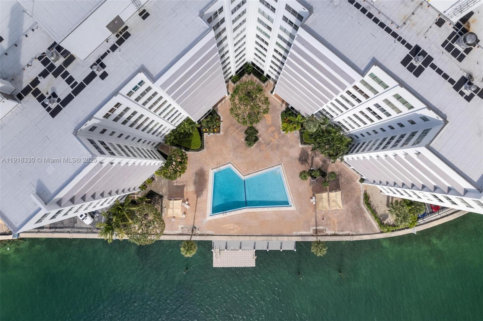 9102 W Bay Harbor Dr Unit: 2-DW