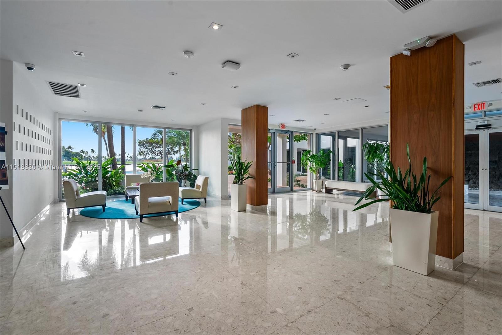 9102 W Bay Harbor Dr Unit: 2-DW