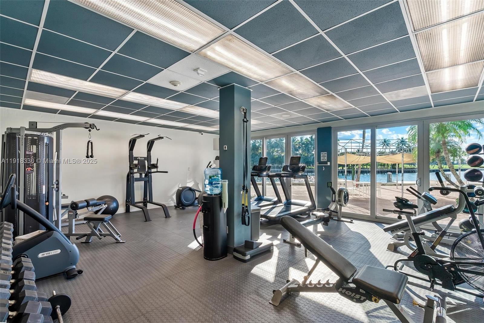 9102 W Bay Harbor Dr Unit: 2-DW