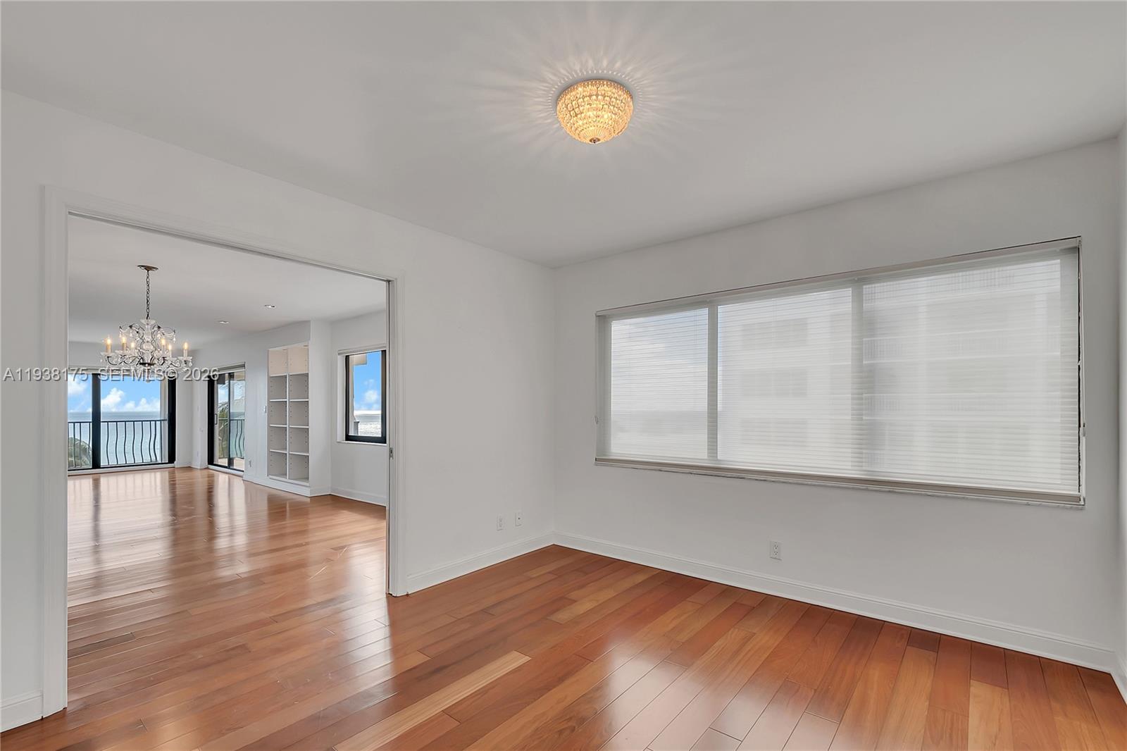 5415 Collins Ave # 506