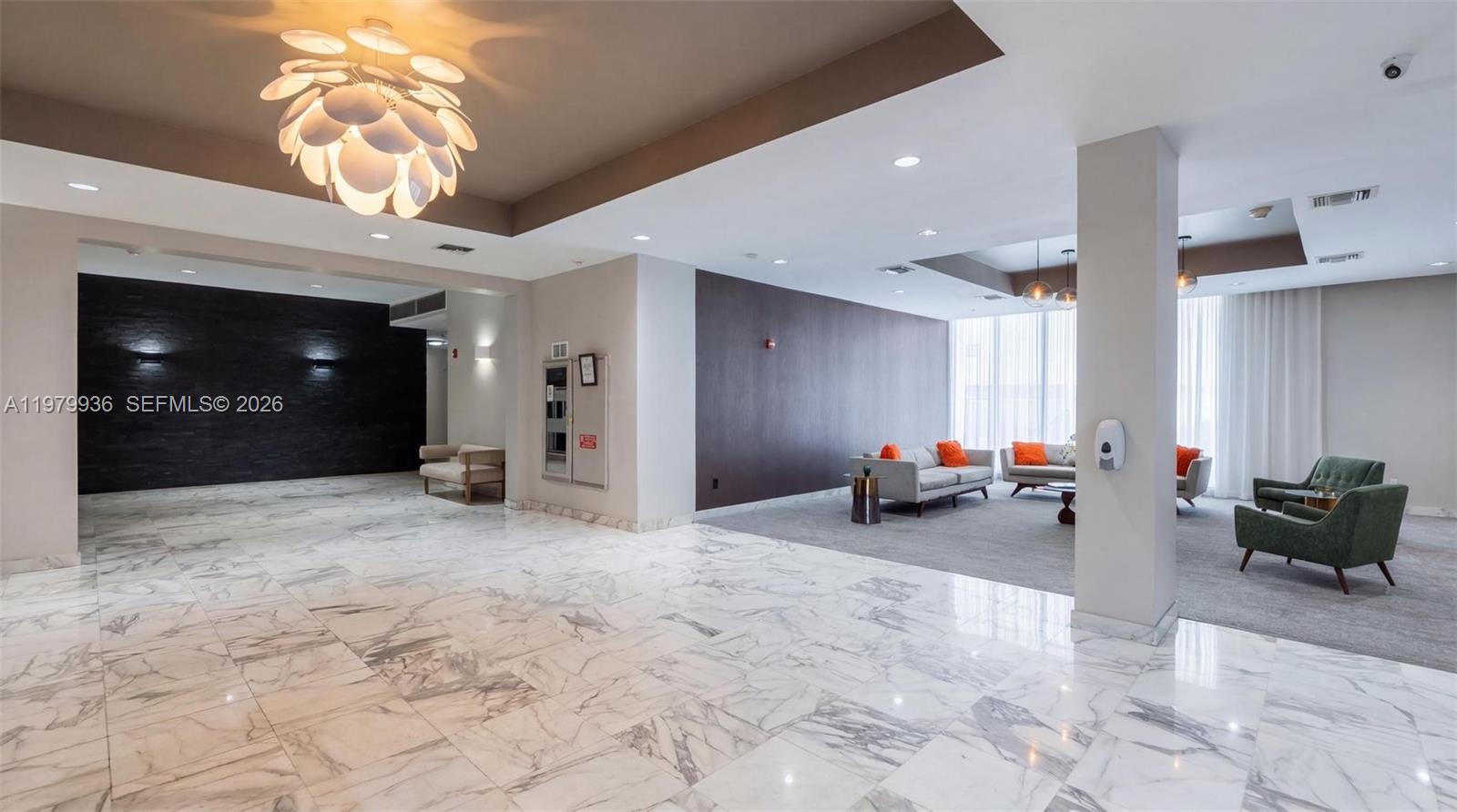 9225 Collins Ave # 610