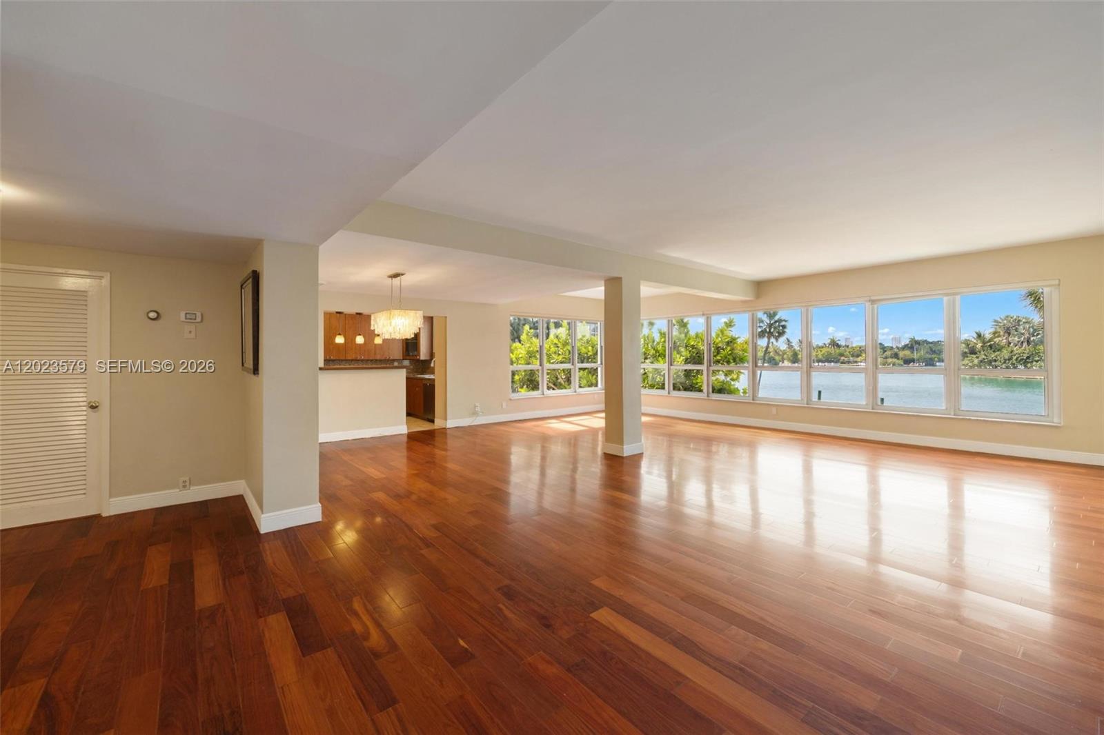 9102 W Bay Harbor Dr Unit: 2-DW