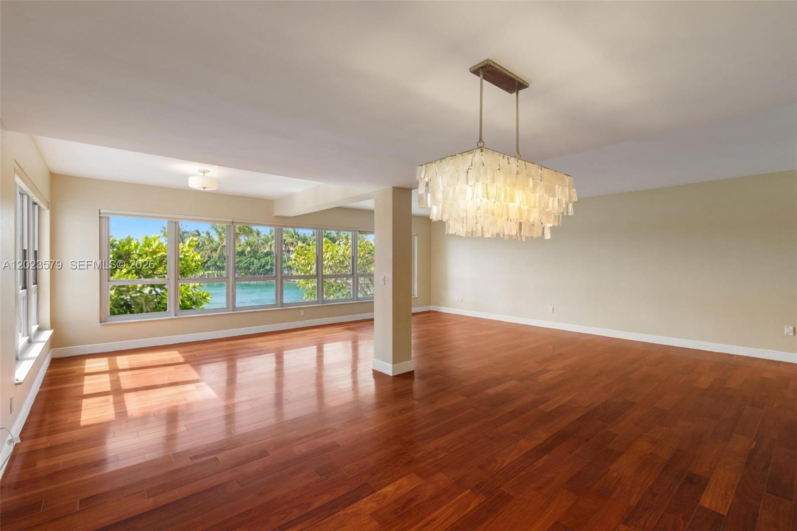 9102 W Bay Harbor Dr Unit: 2-DW
