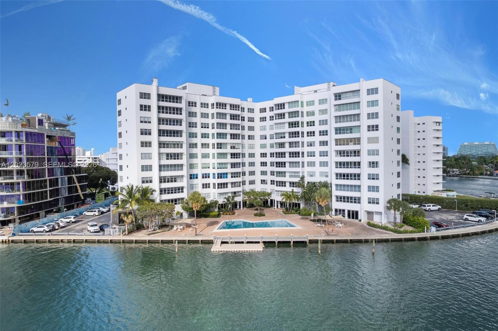 9102 W Bay Harbor Dr Unit: 2-DW