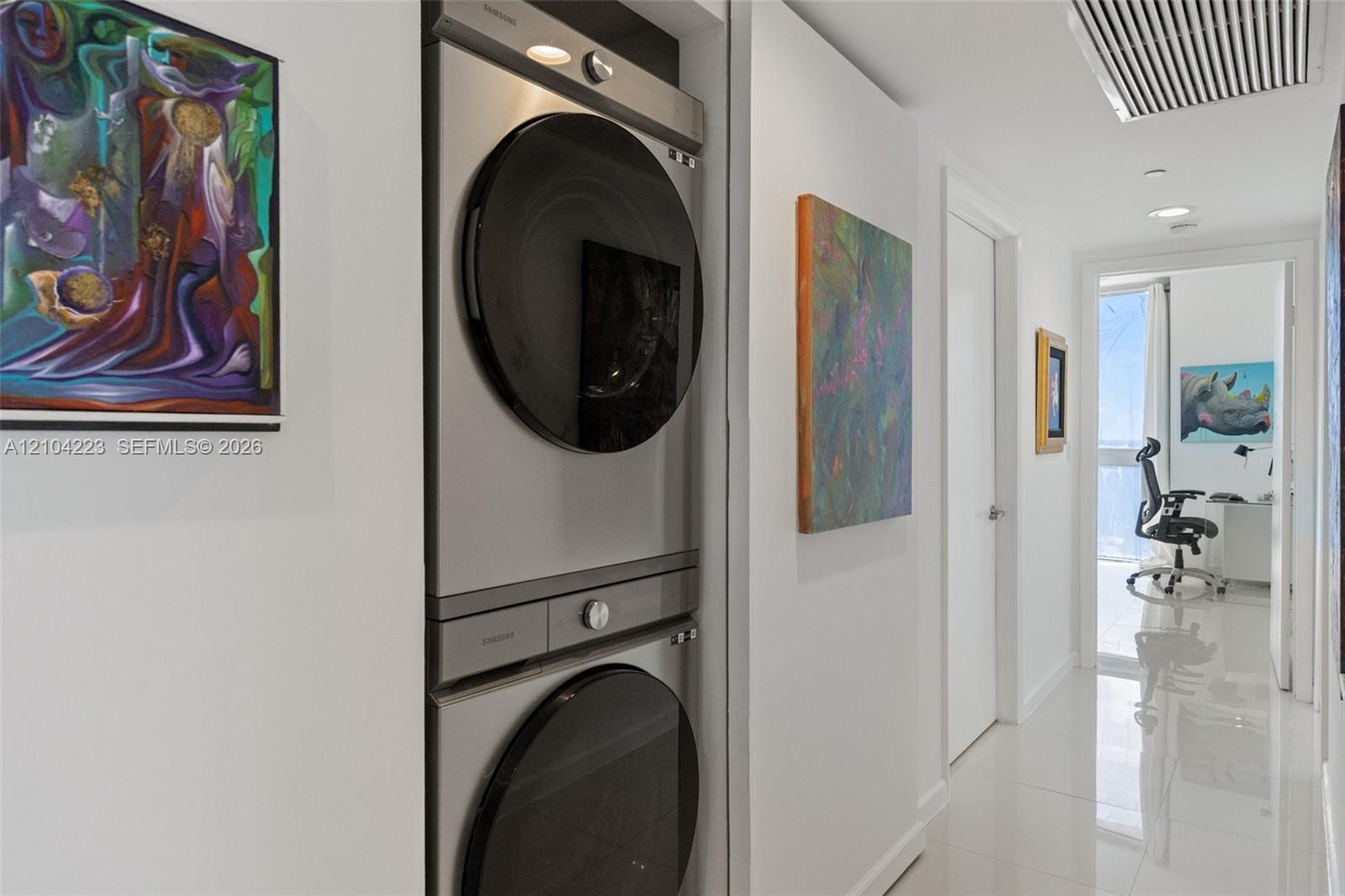 495 Brickell Ave # 3401