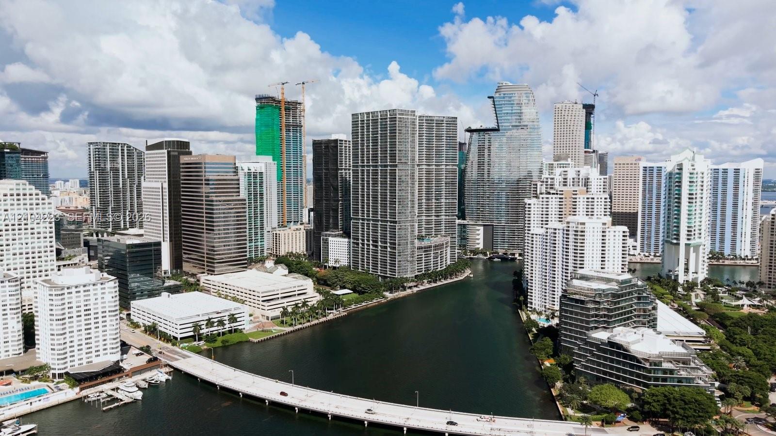 495 Brickell Ave # 3401