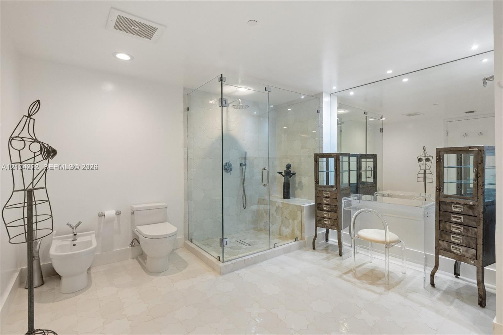 495 Brickell Ave # 3401