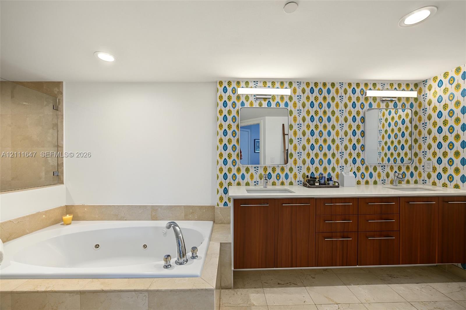 8925 Collins Ave # 4J