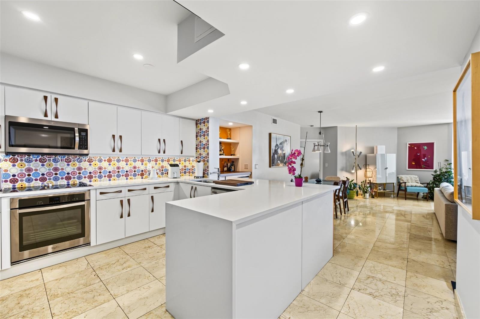 8925 Collins Ave # 4J