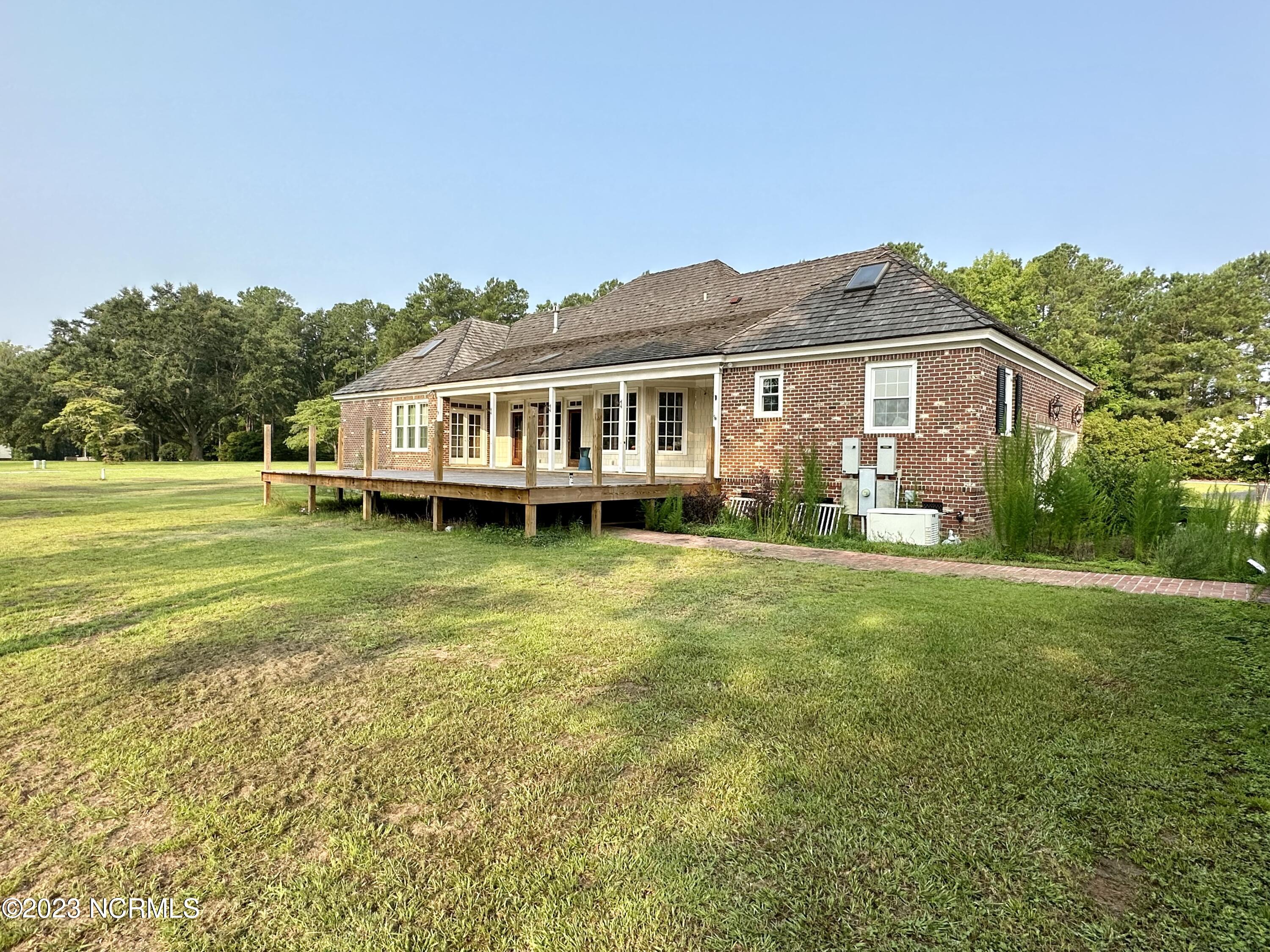 141 Ernest Lane