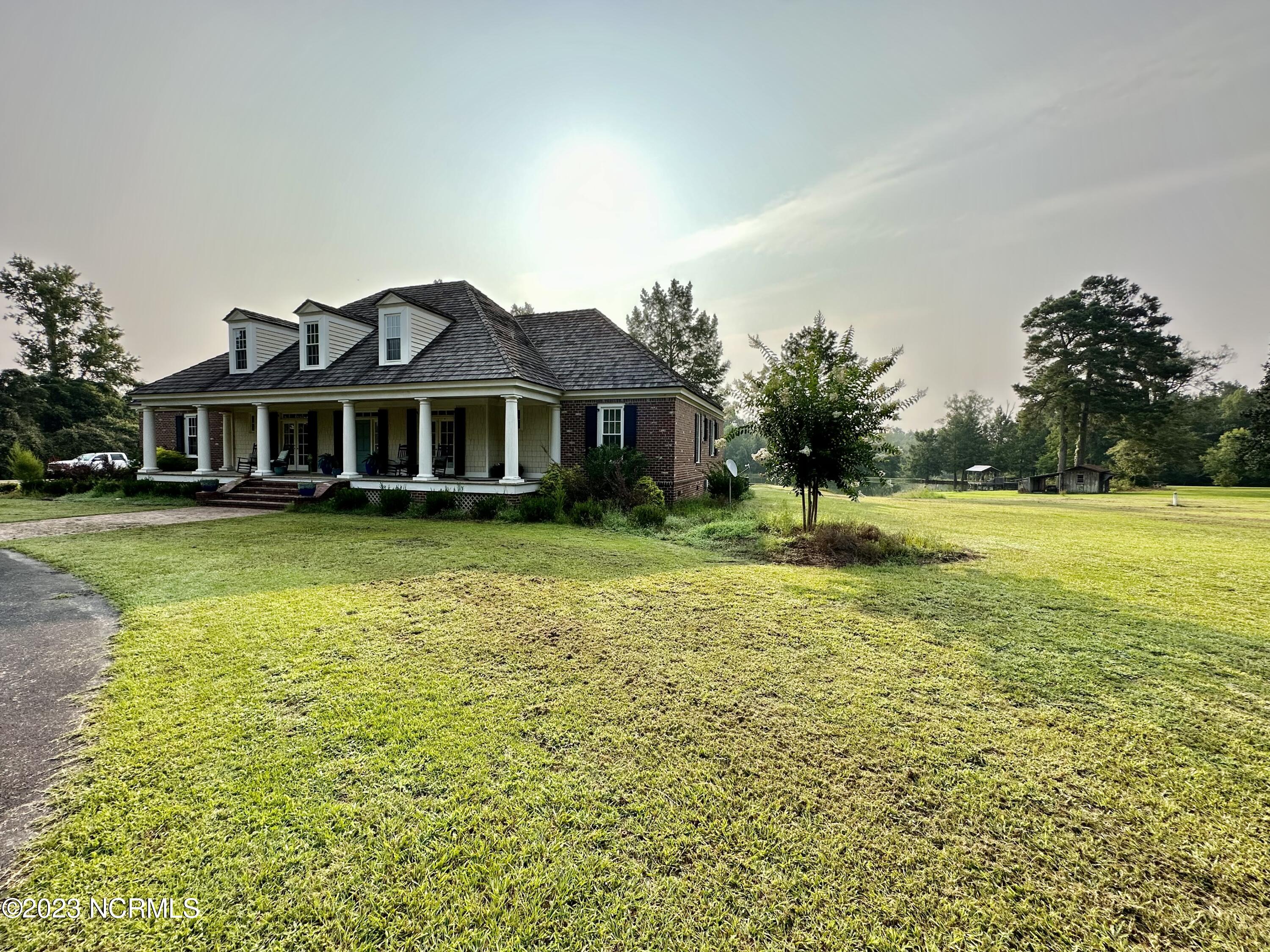 141 Ernest Lane