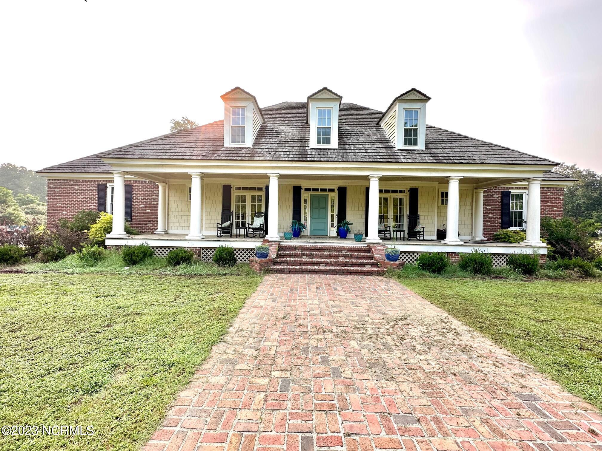141 Ernest Lane