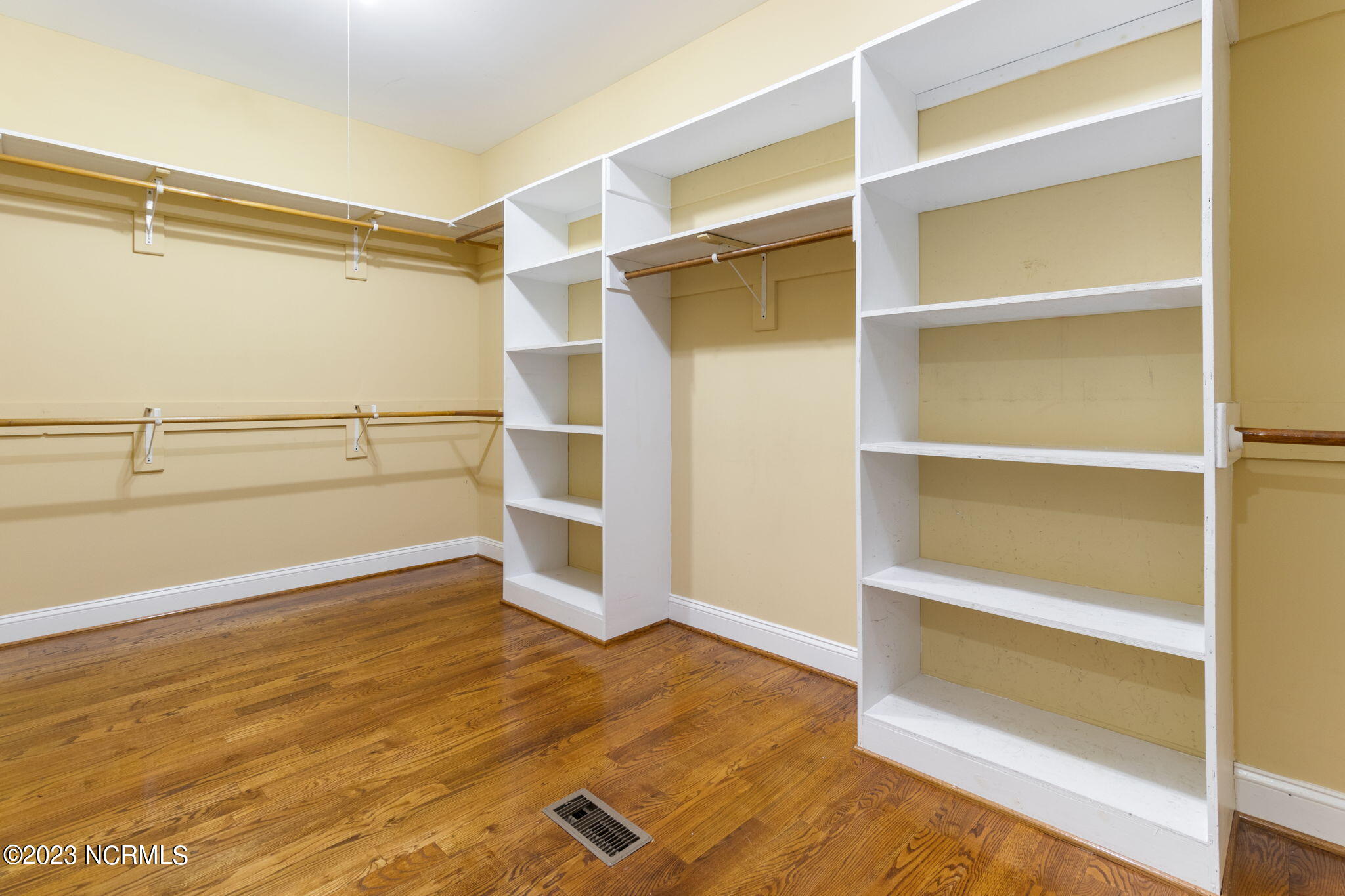 5411 White Oak Drive