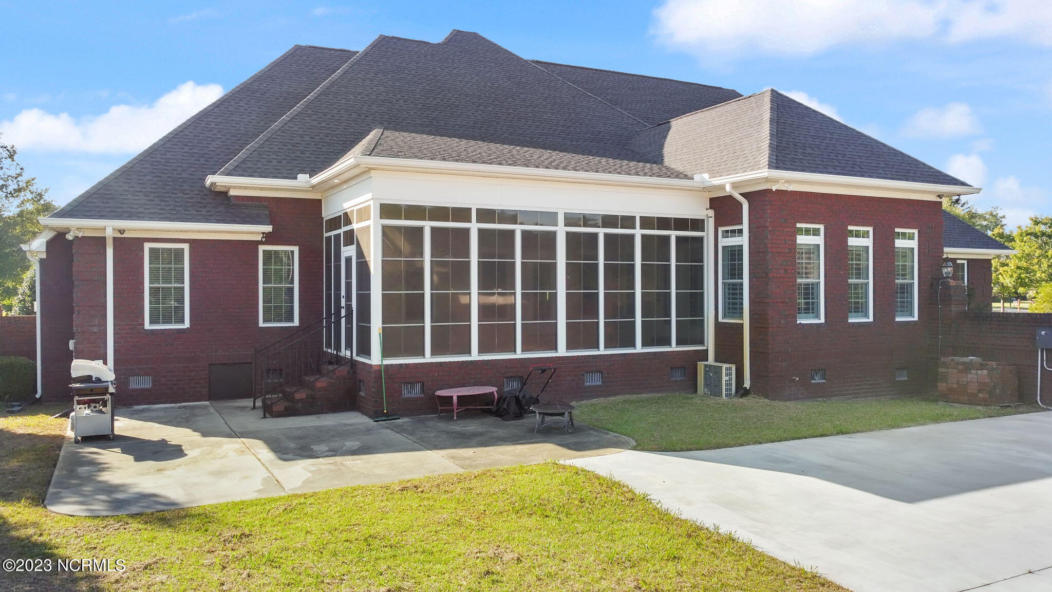 5411 White Oak Drive