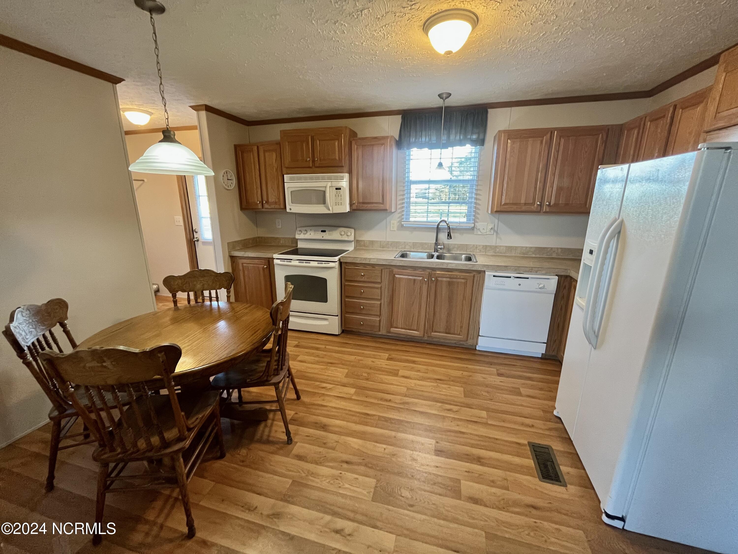 6943 Twisted Hickory Road