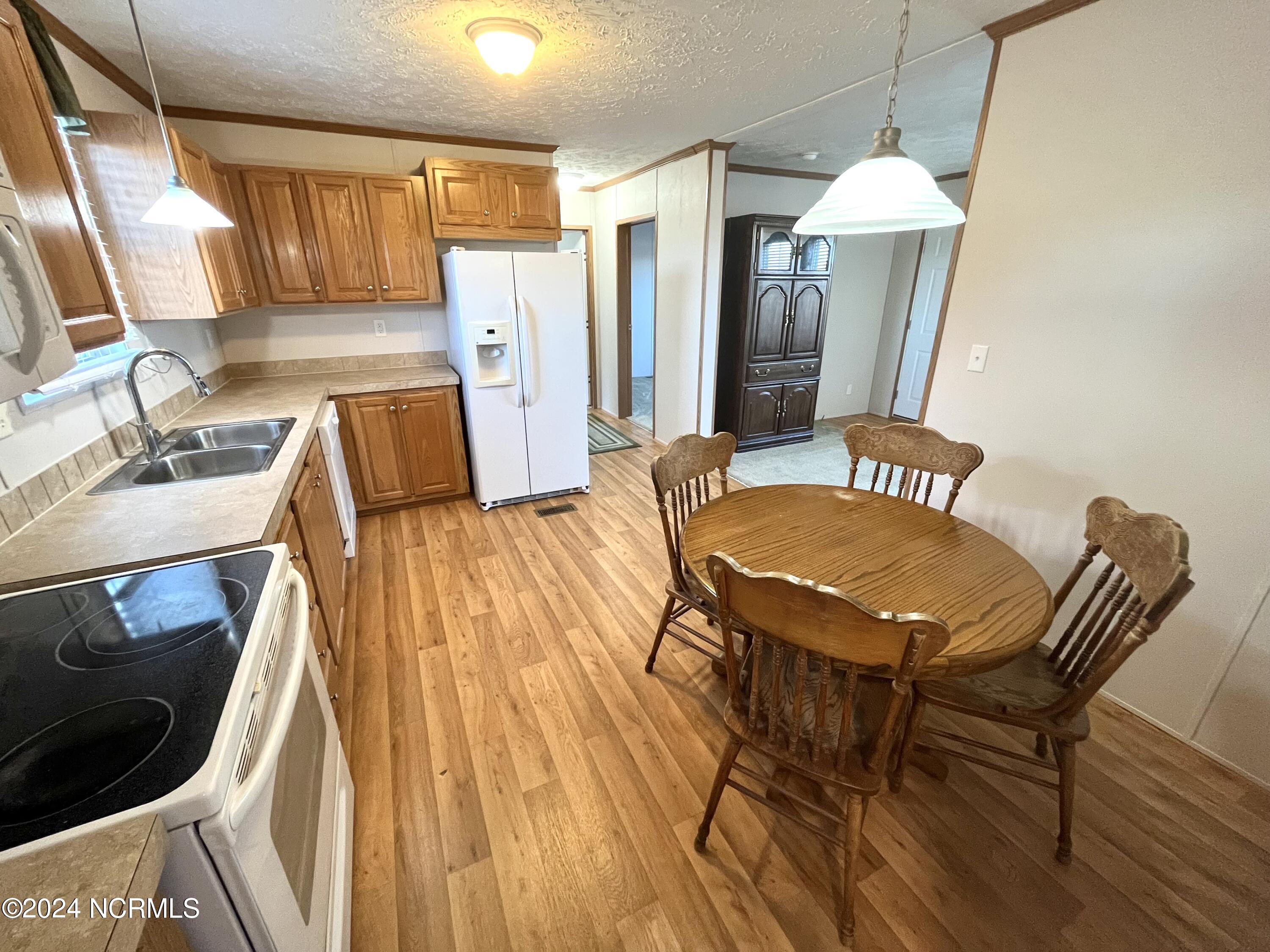 6943 Twisted Hickory Road