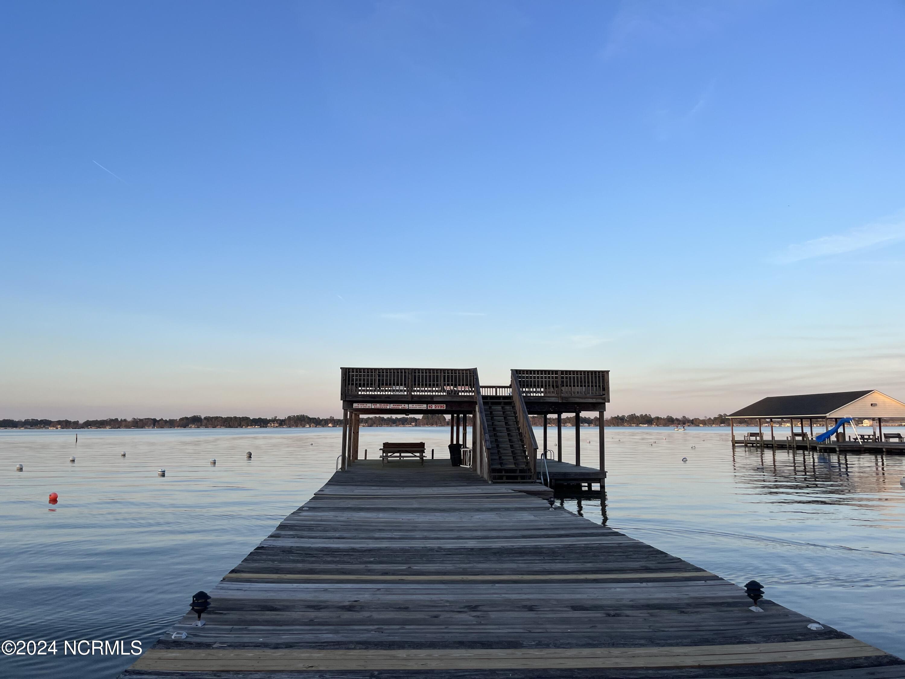 115 Lake Place Condo Drive