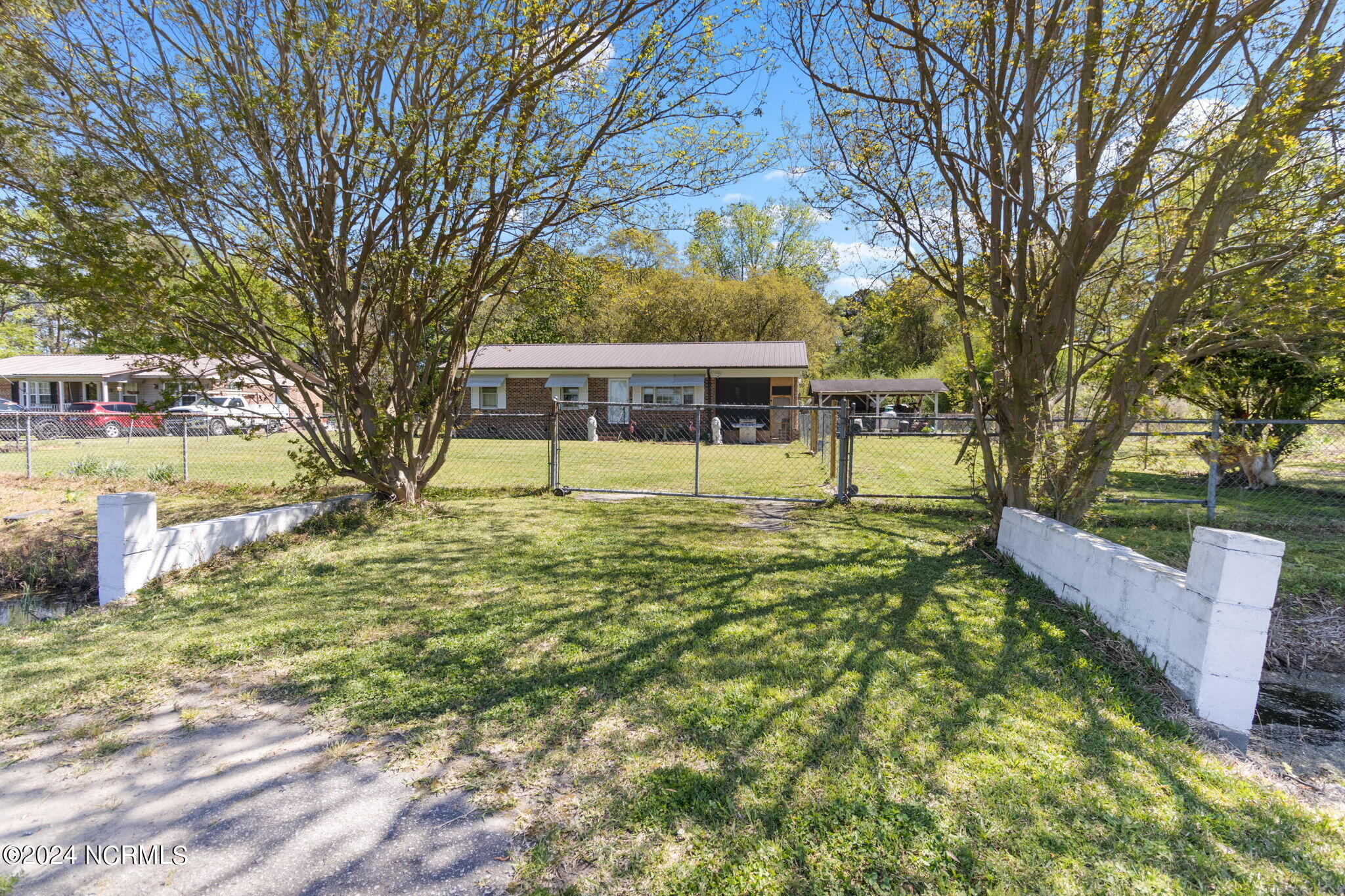 1742 Richardson Road