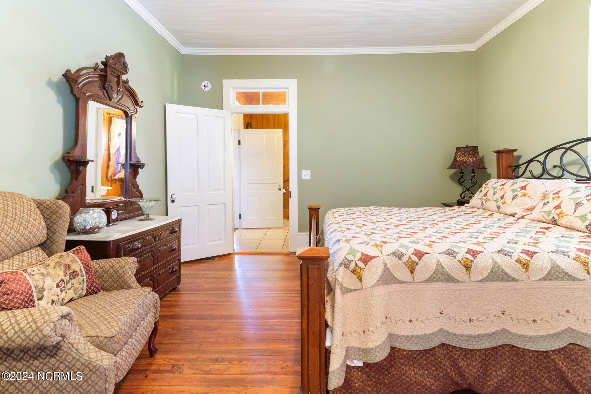 9780 College North Street