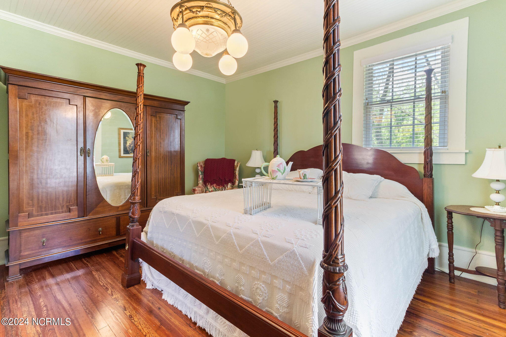 9780 College North Street