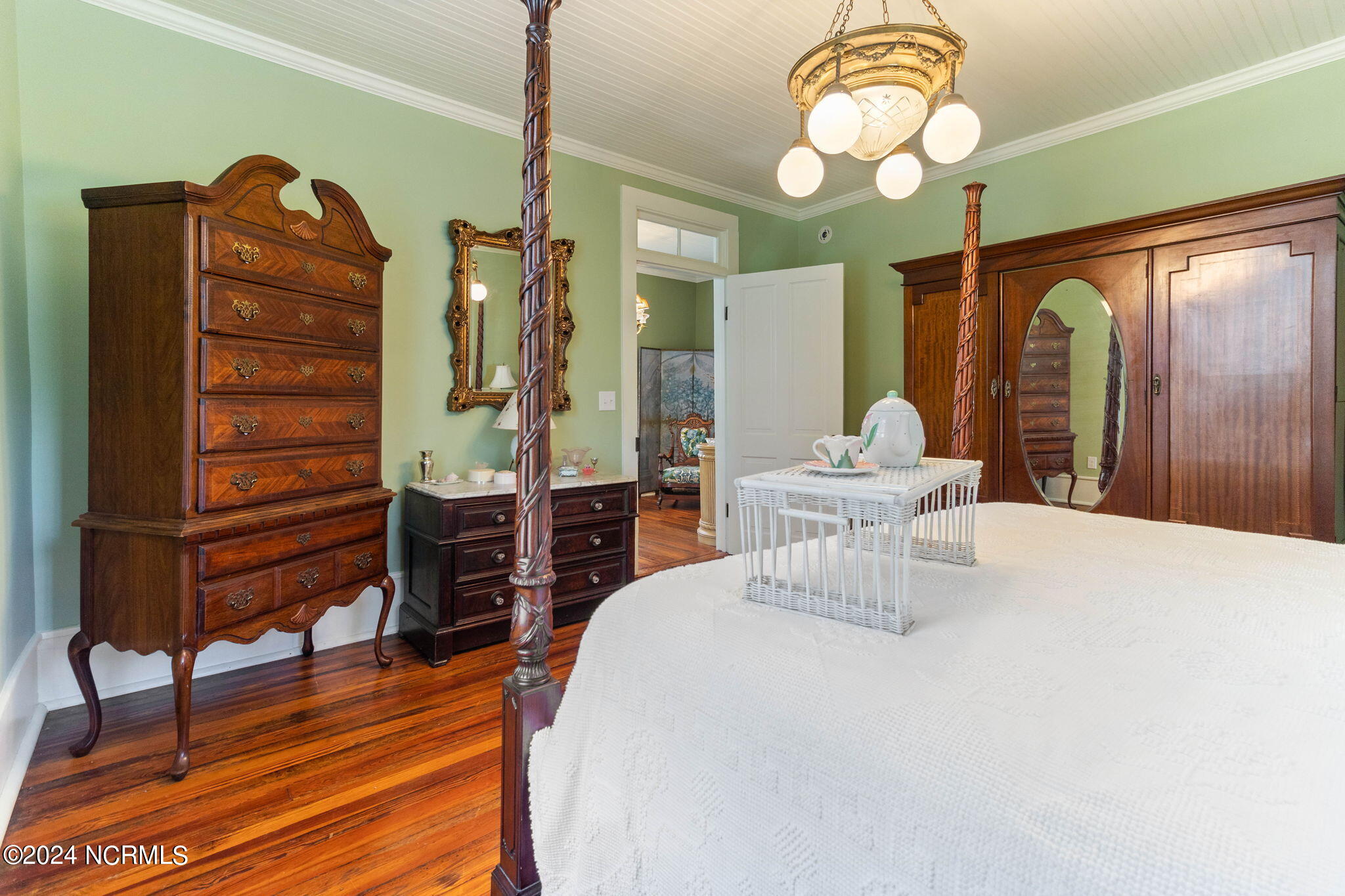 9780 College North Street