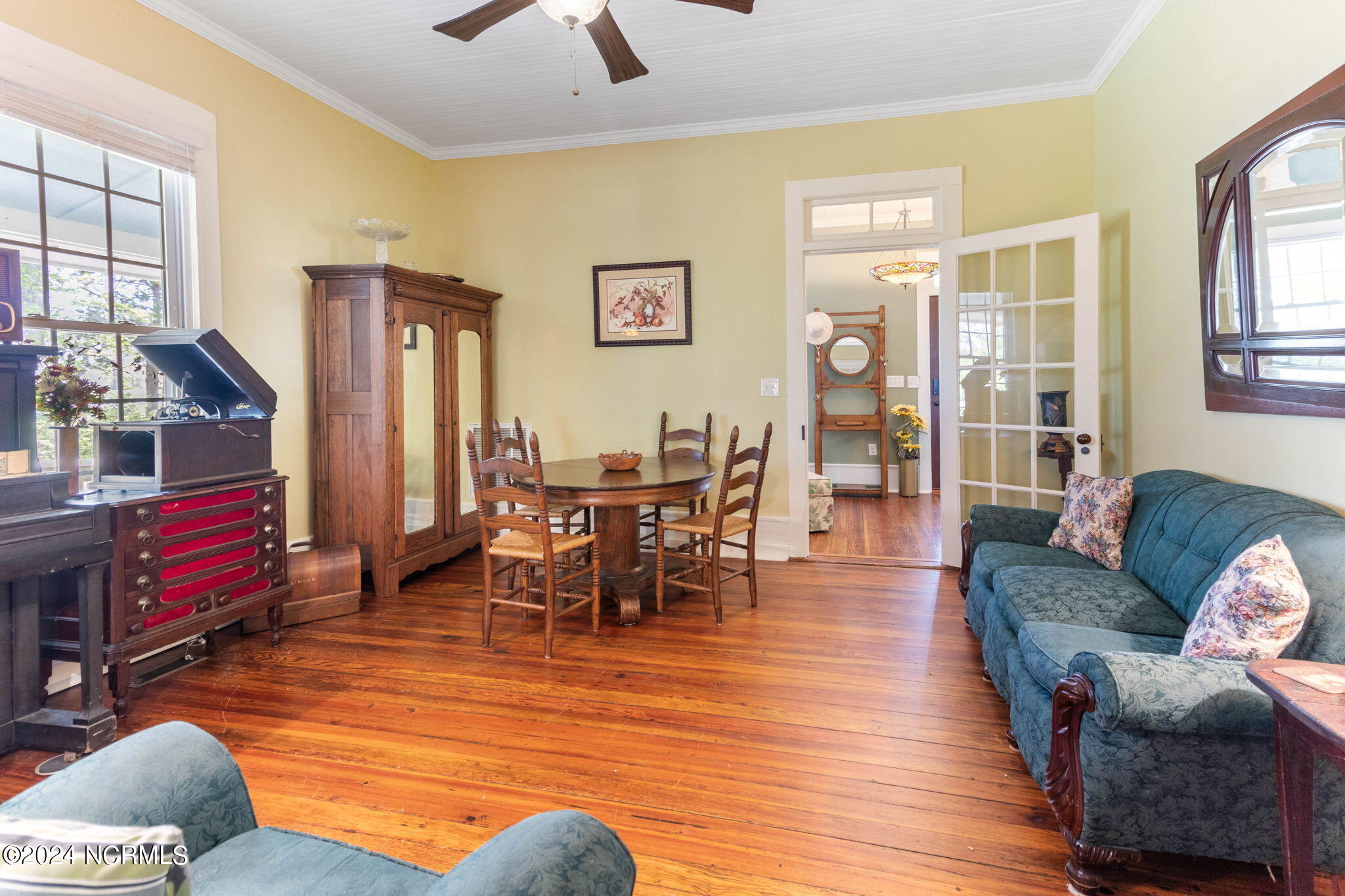 9780 College North Street