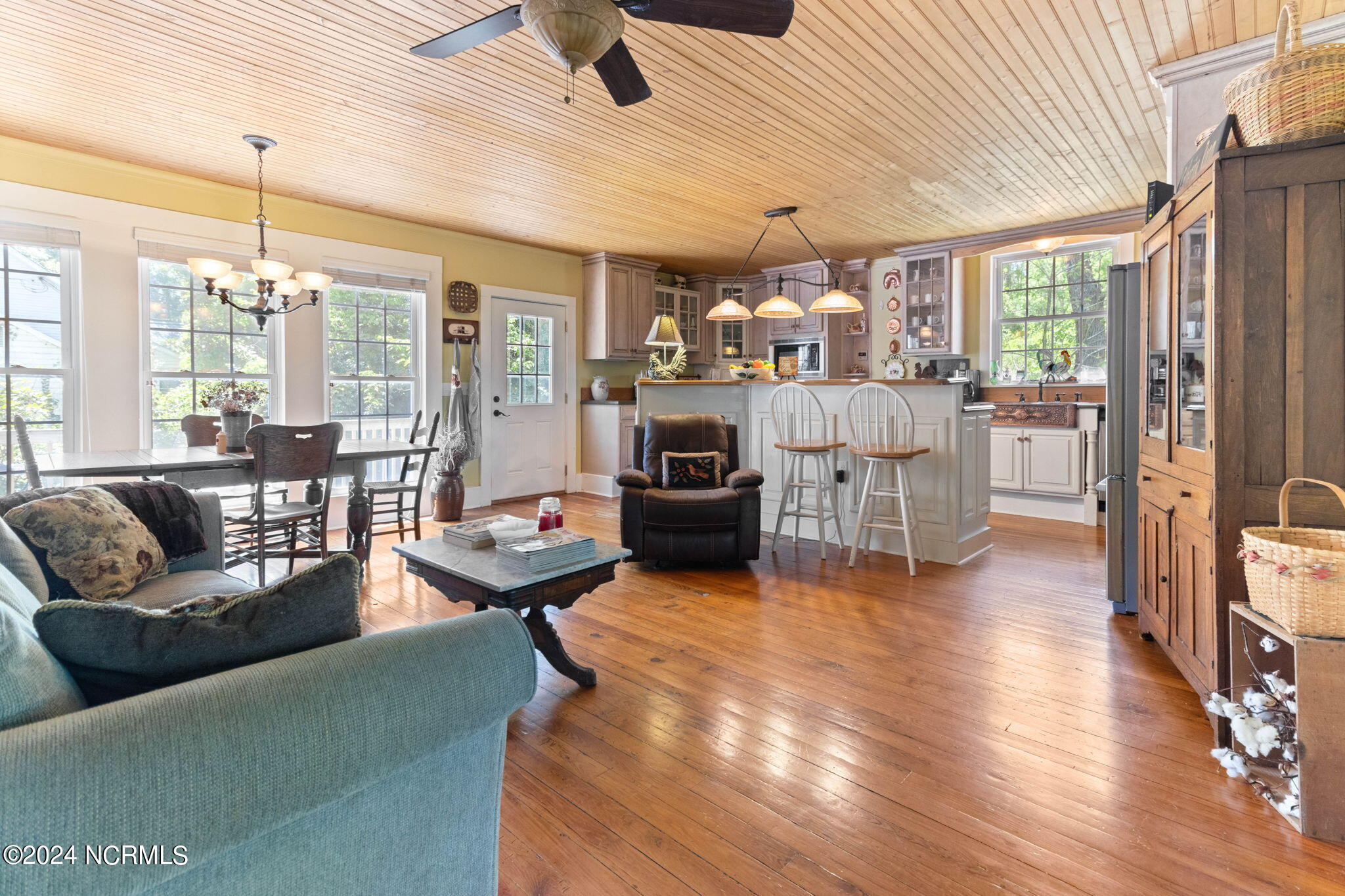 9780 College North Street