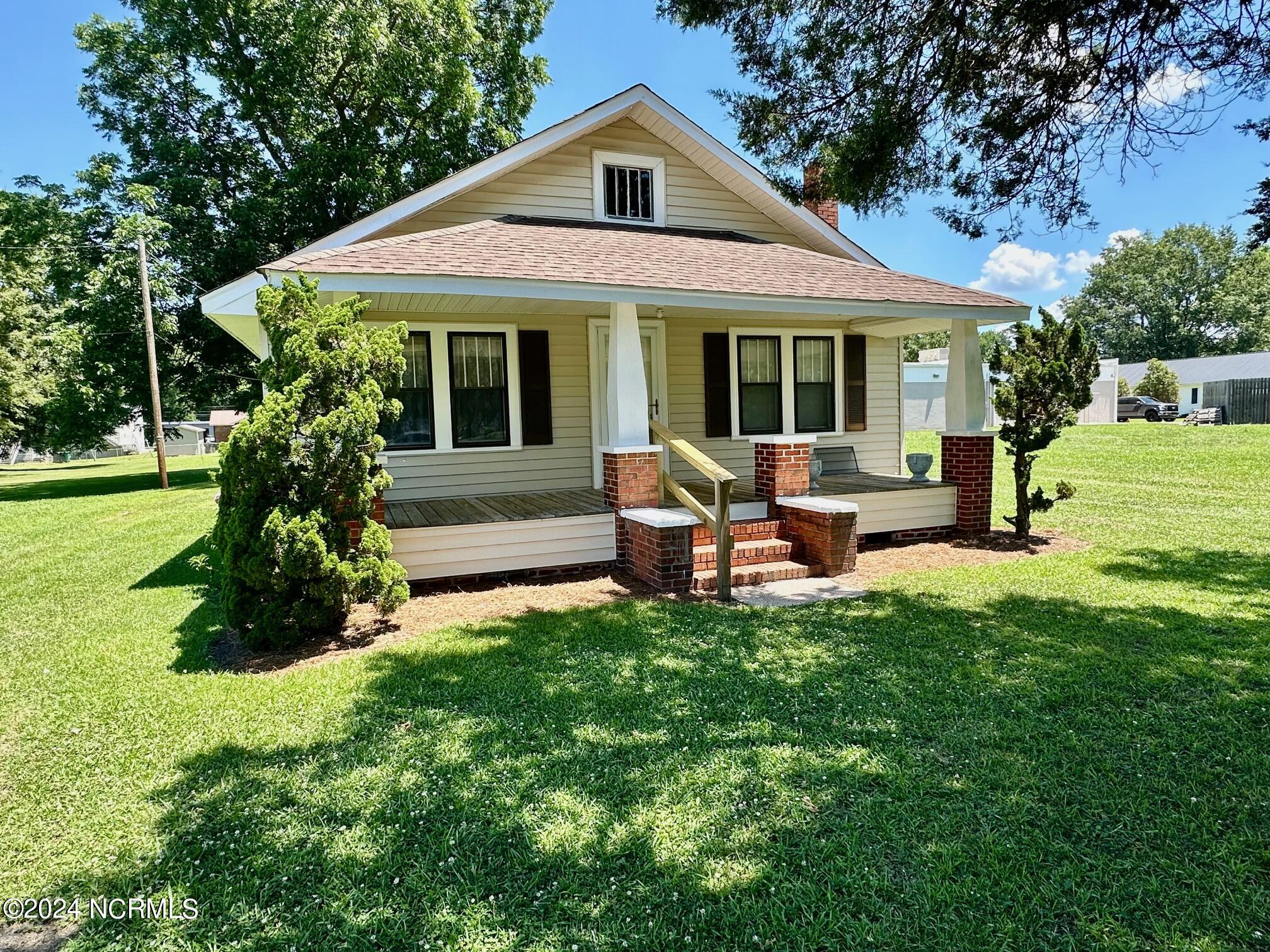 110 E Railroad Street