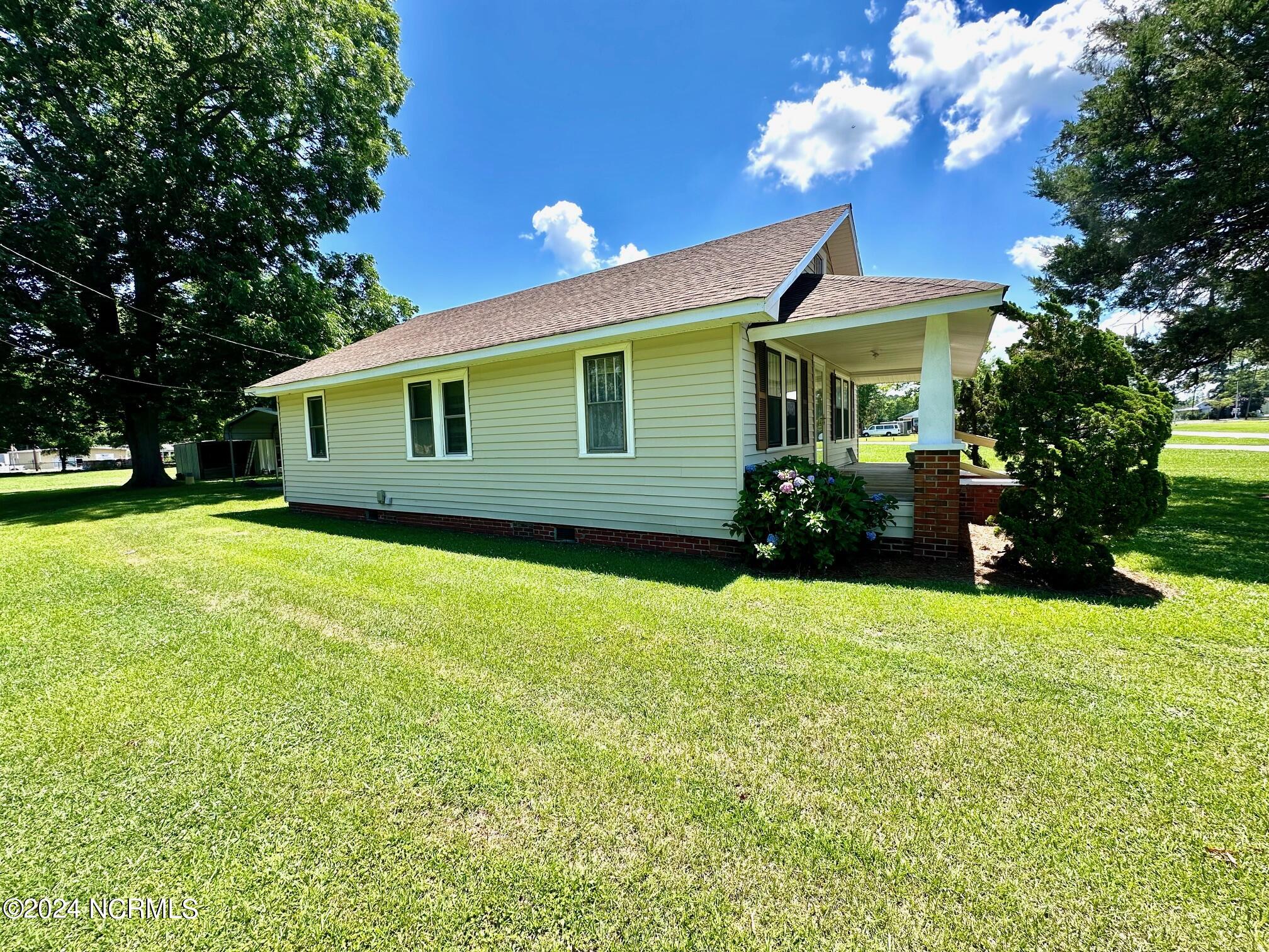 110 E Railroad Street