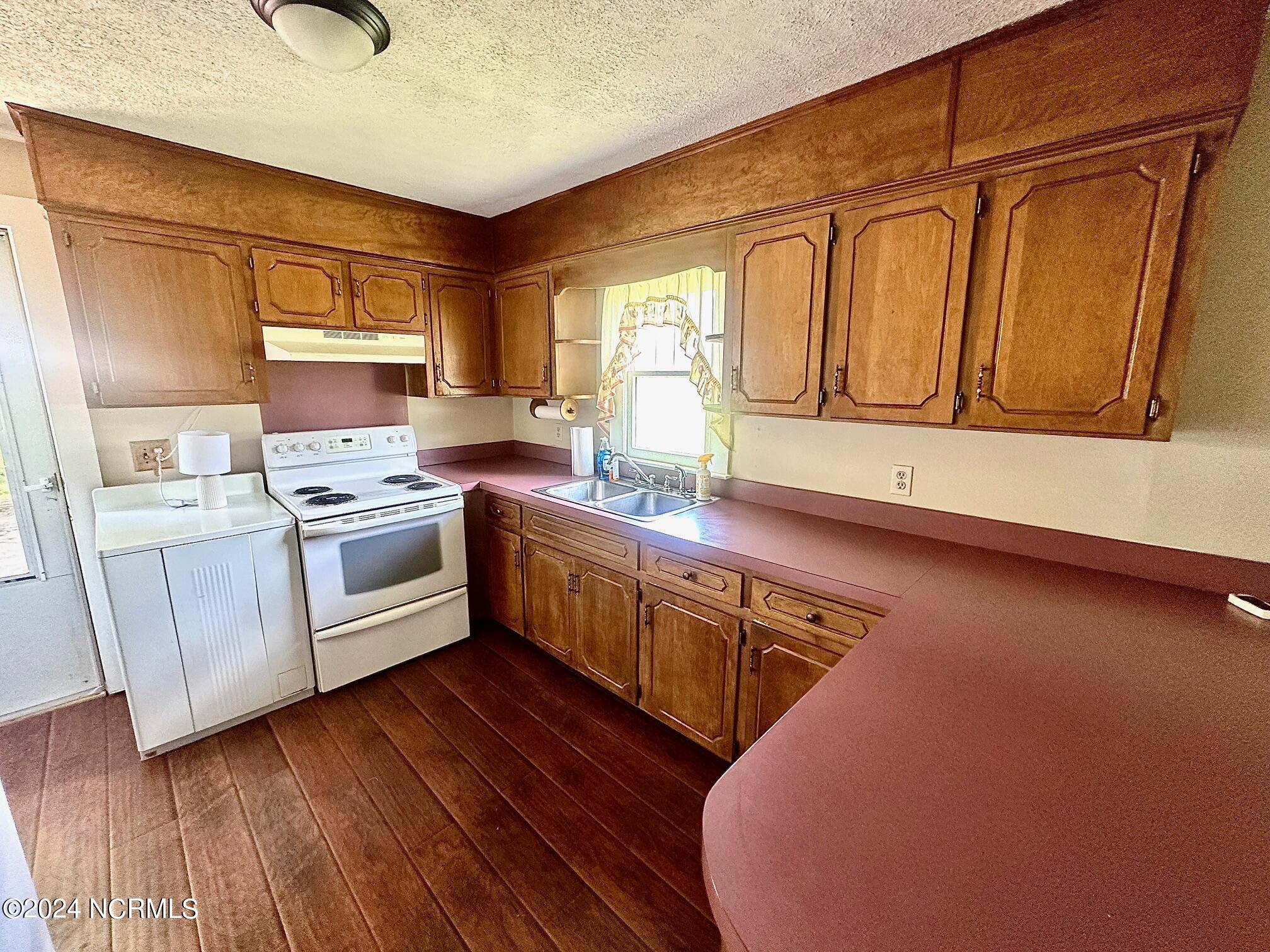 110 E Railroad Street