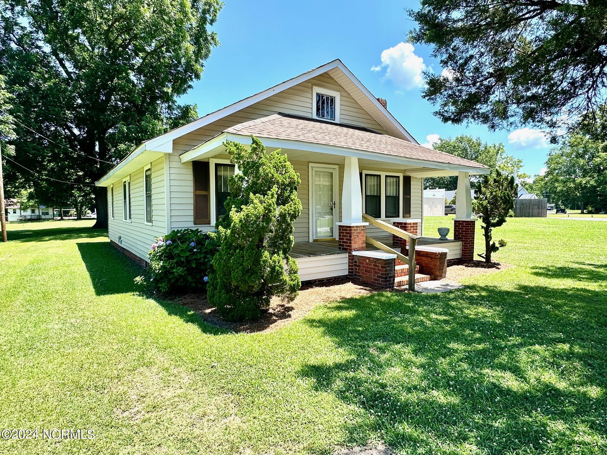 110 E Railroad Street