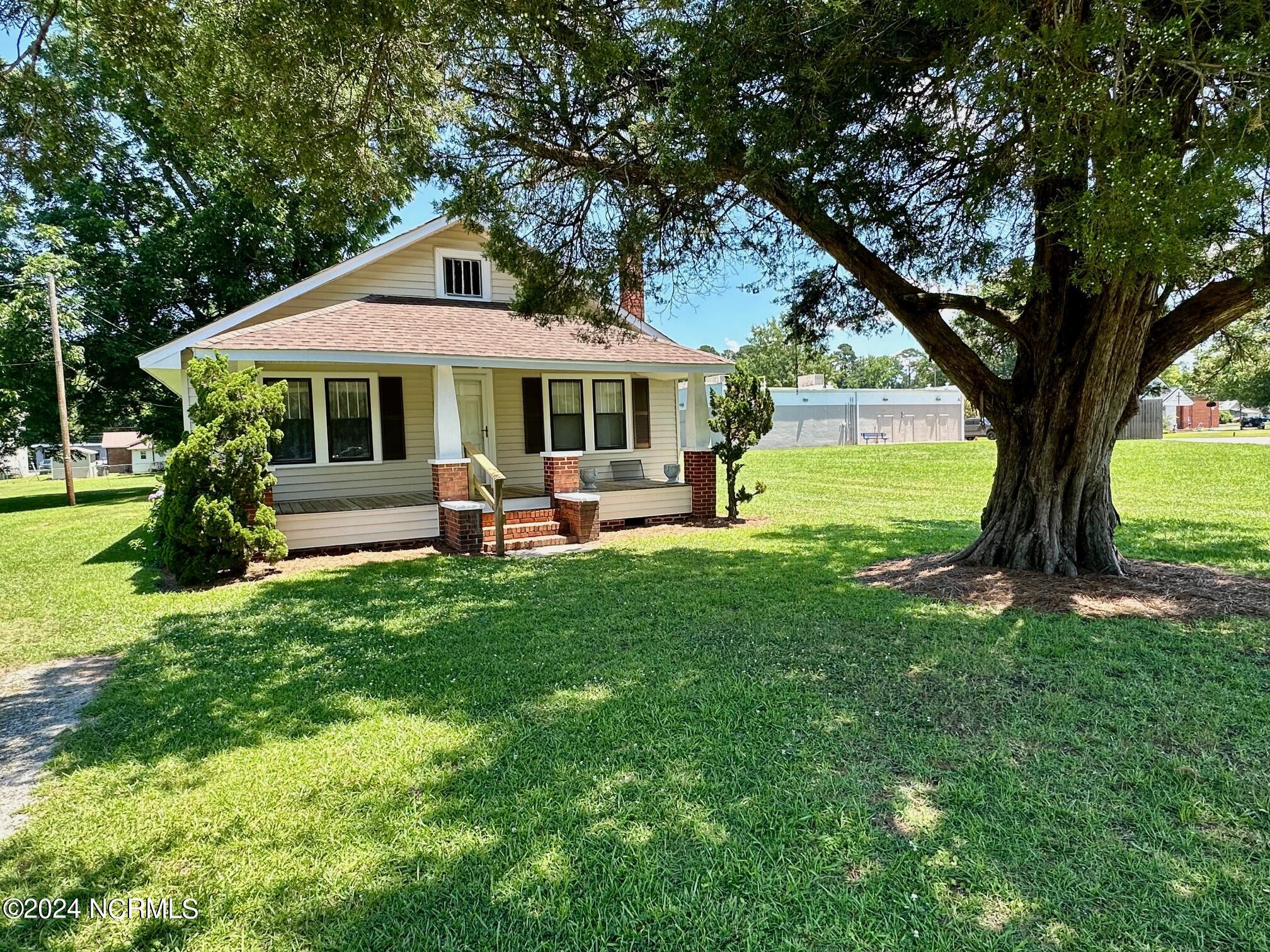 110 E Railroad Street