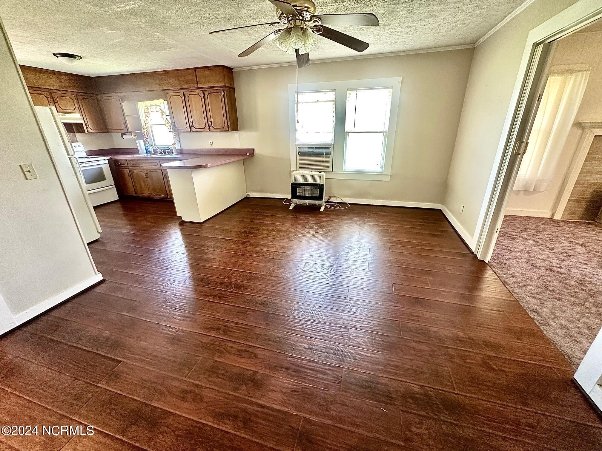 110 E Railroad Street