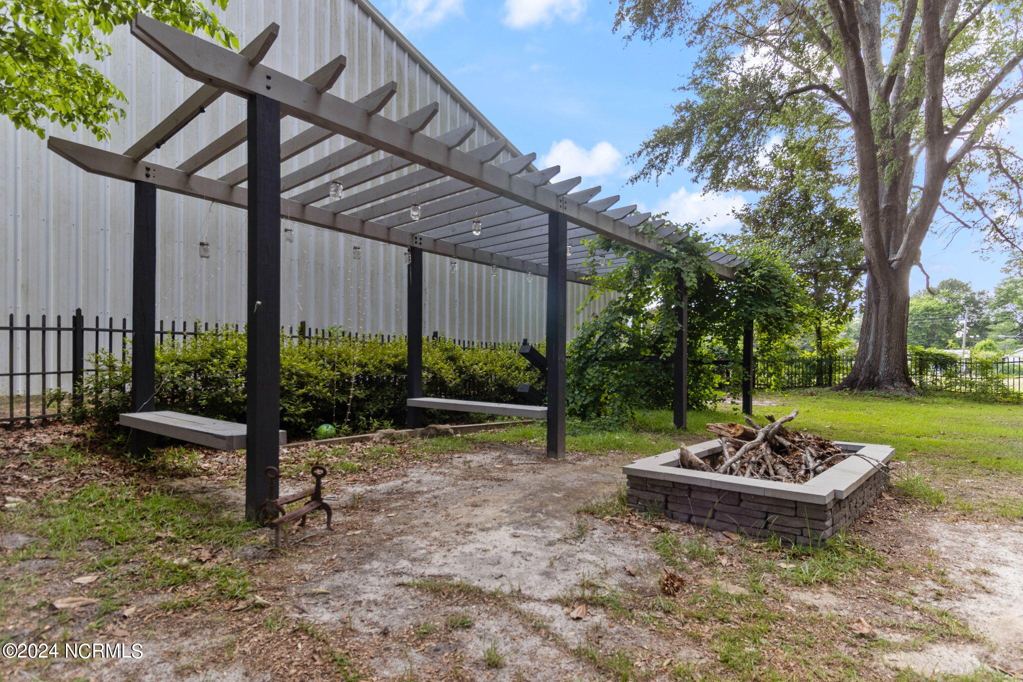 107 N Morehead Street