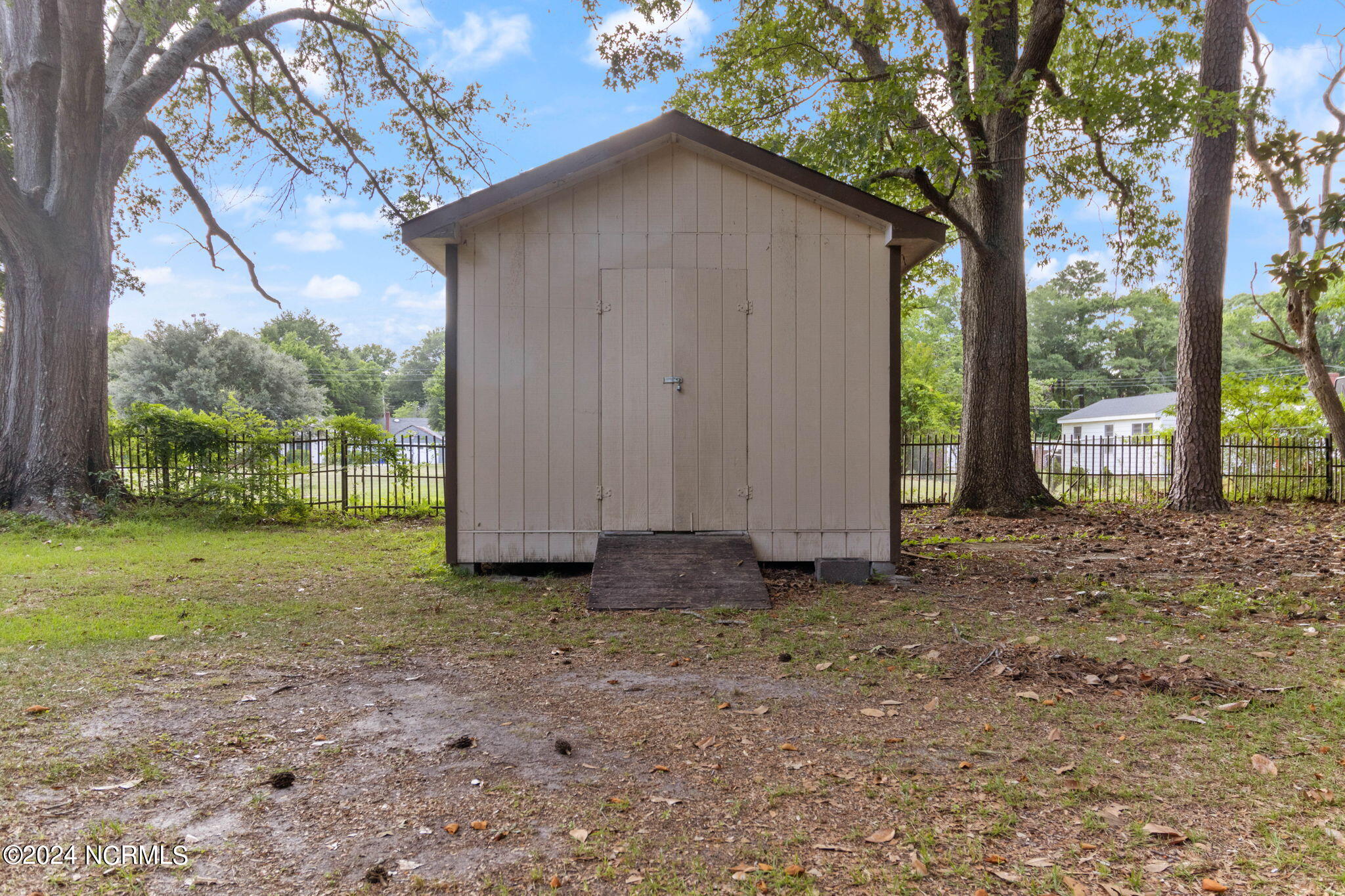 107 N Morehead Street