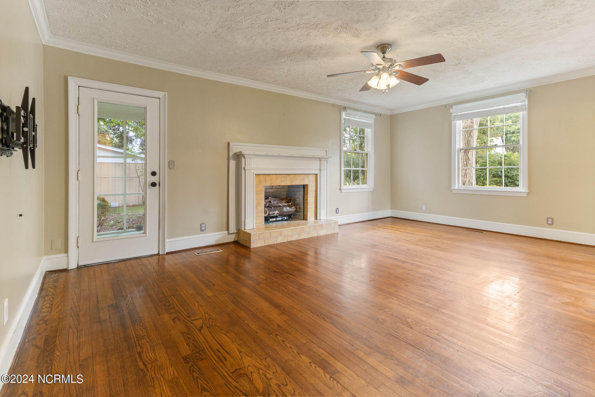 107 N Morehead Street