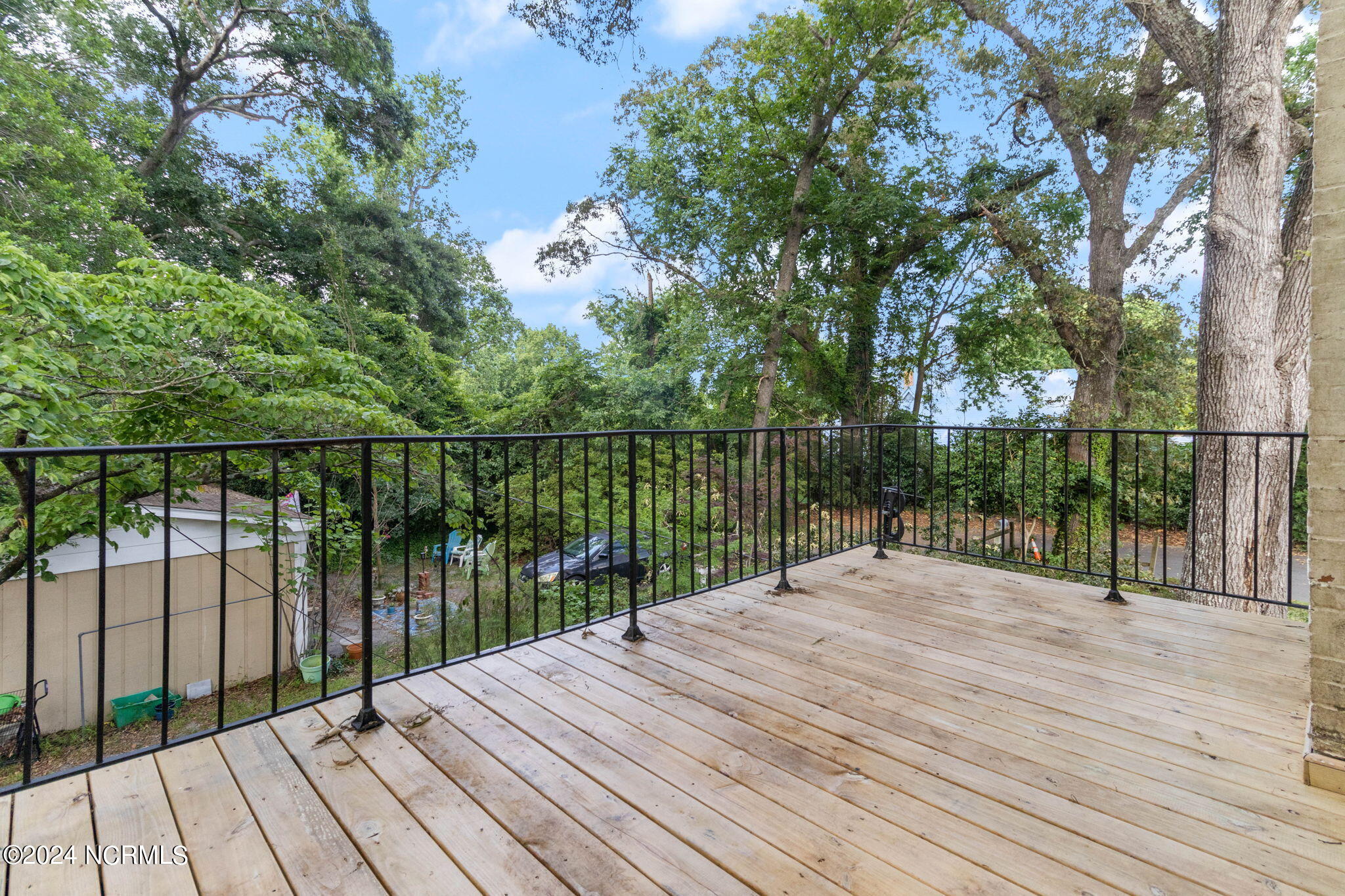 107 N Morehead Street