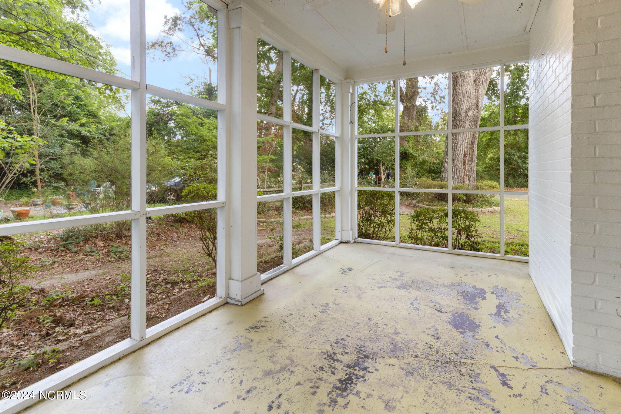 107 N Morehead Street