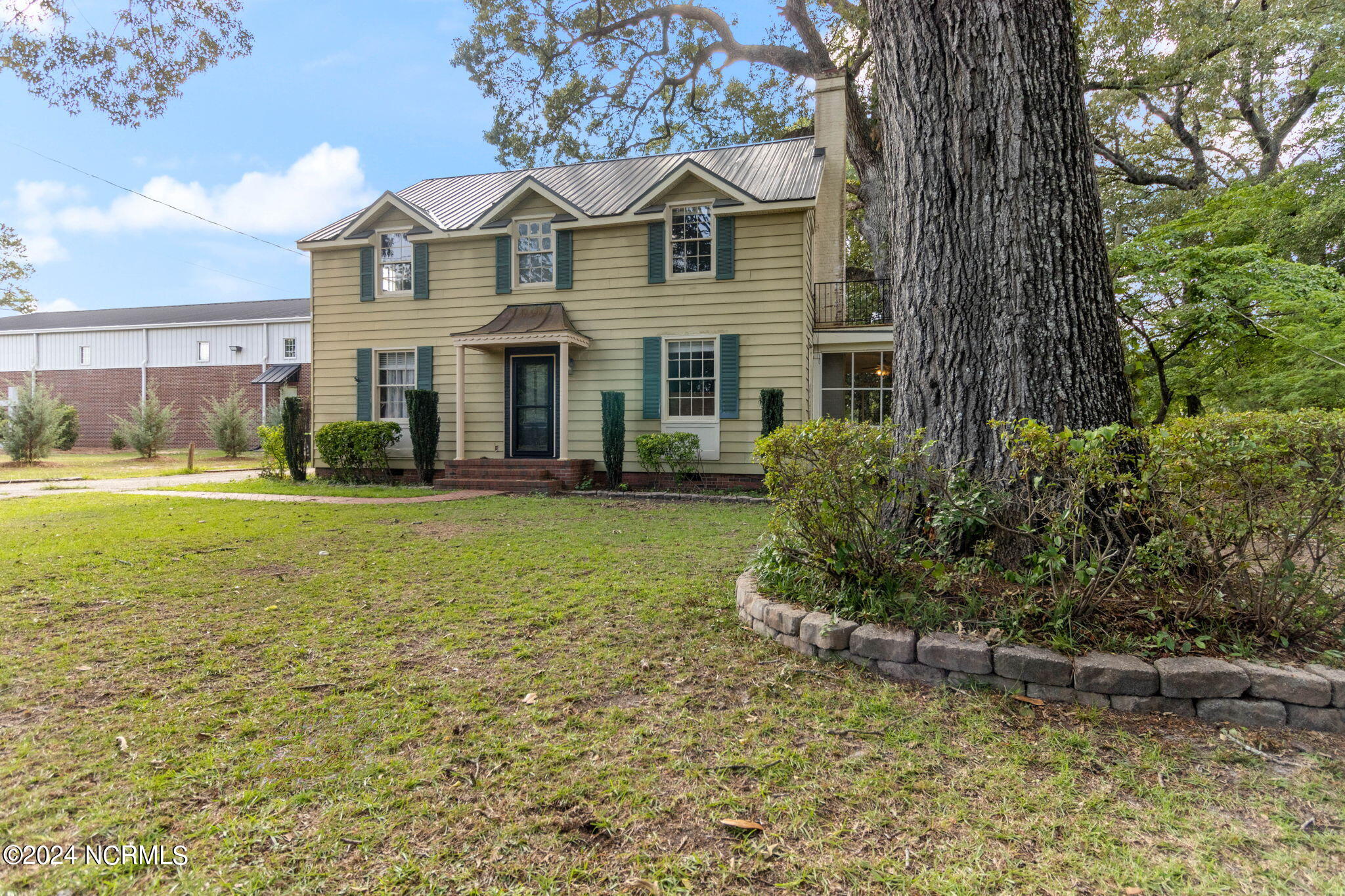 107 N Morehead Street