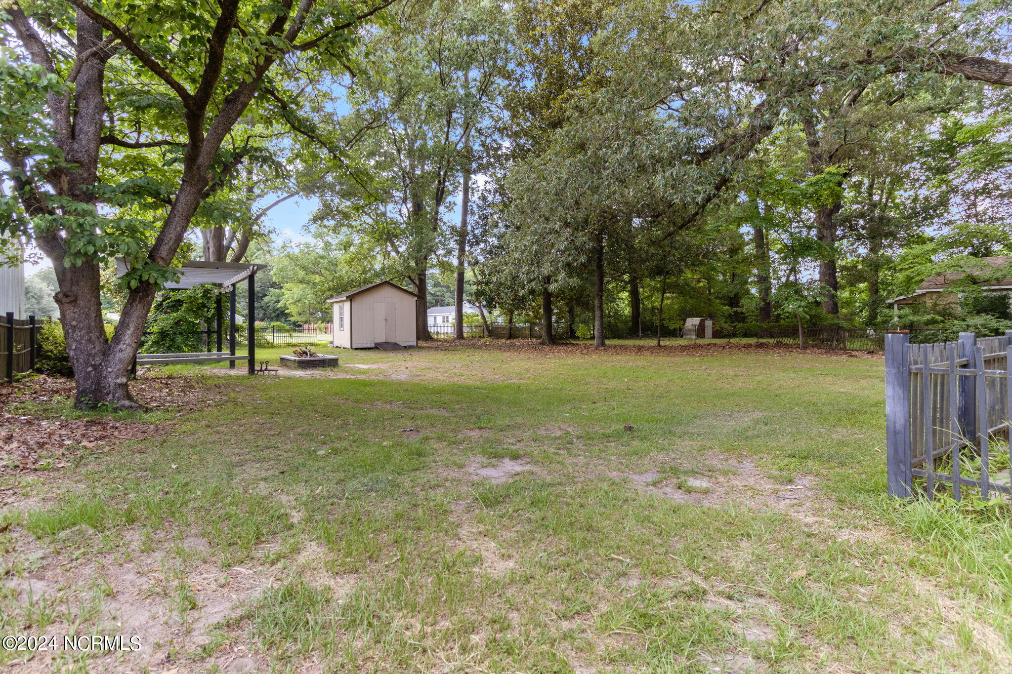 107 N Morehead Street