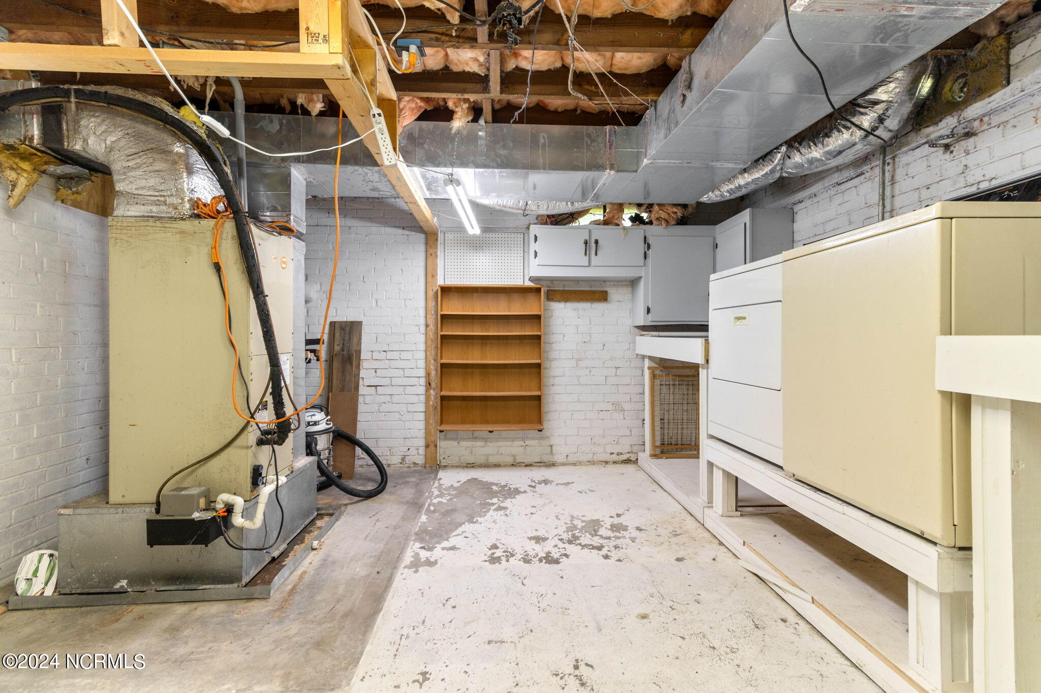 107 N Morehead Street