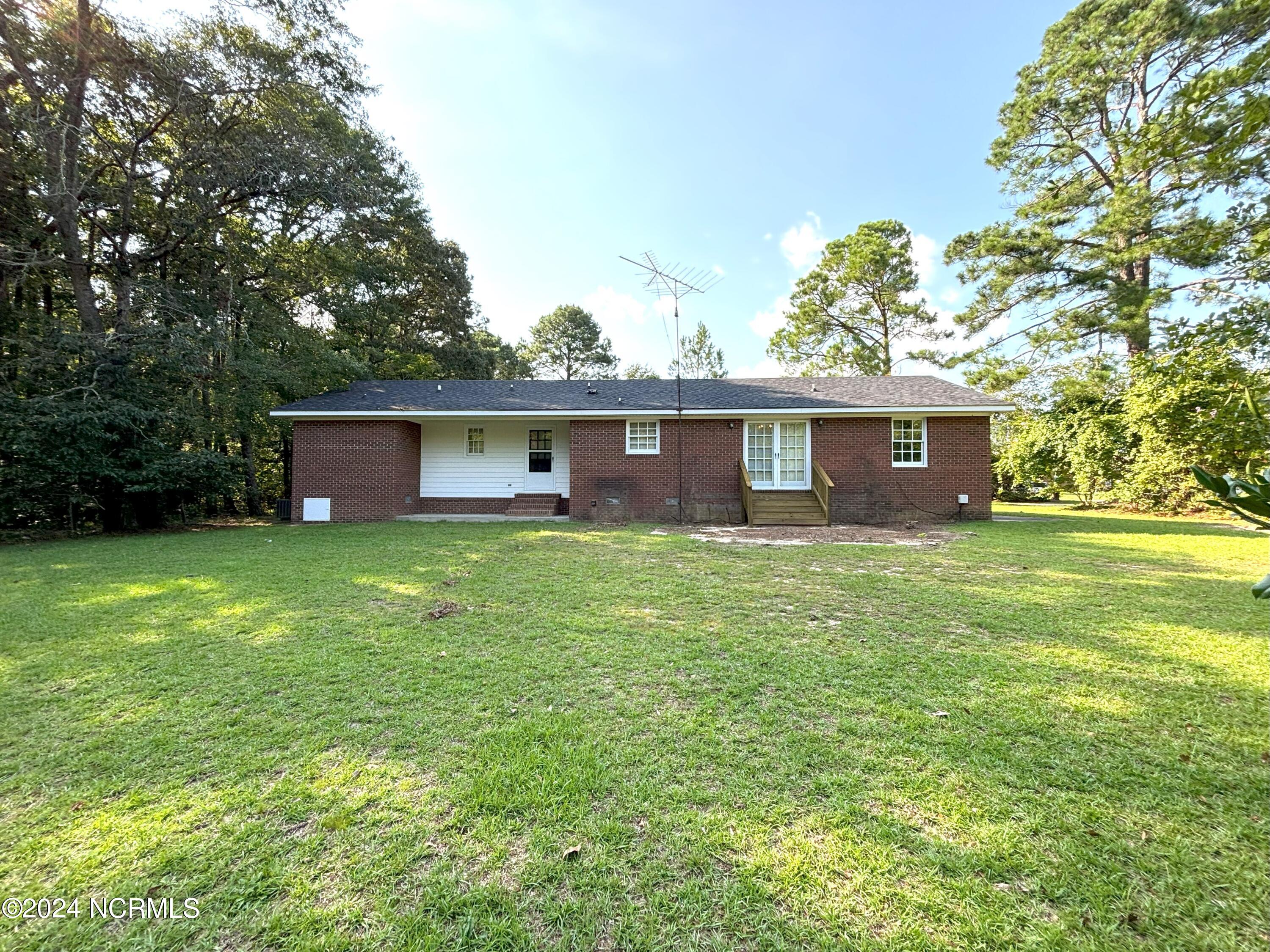 401 Eastway Avenue