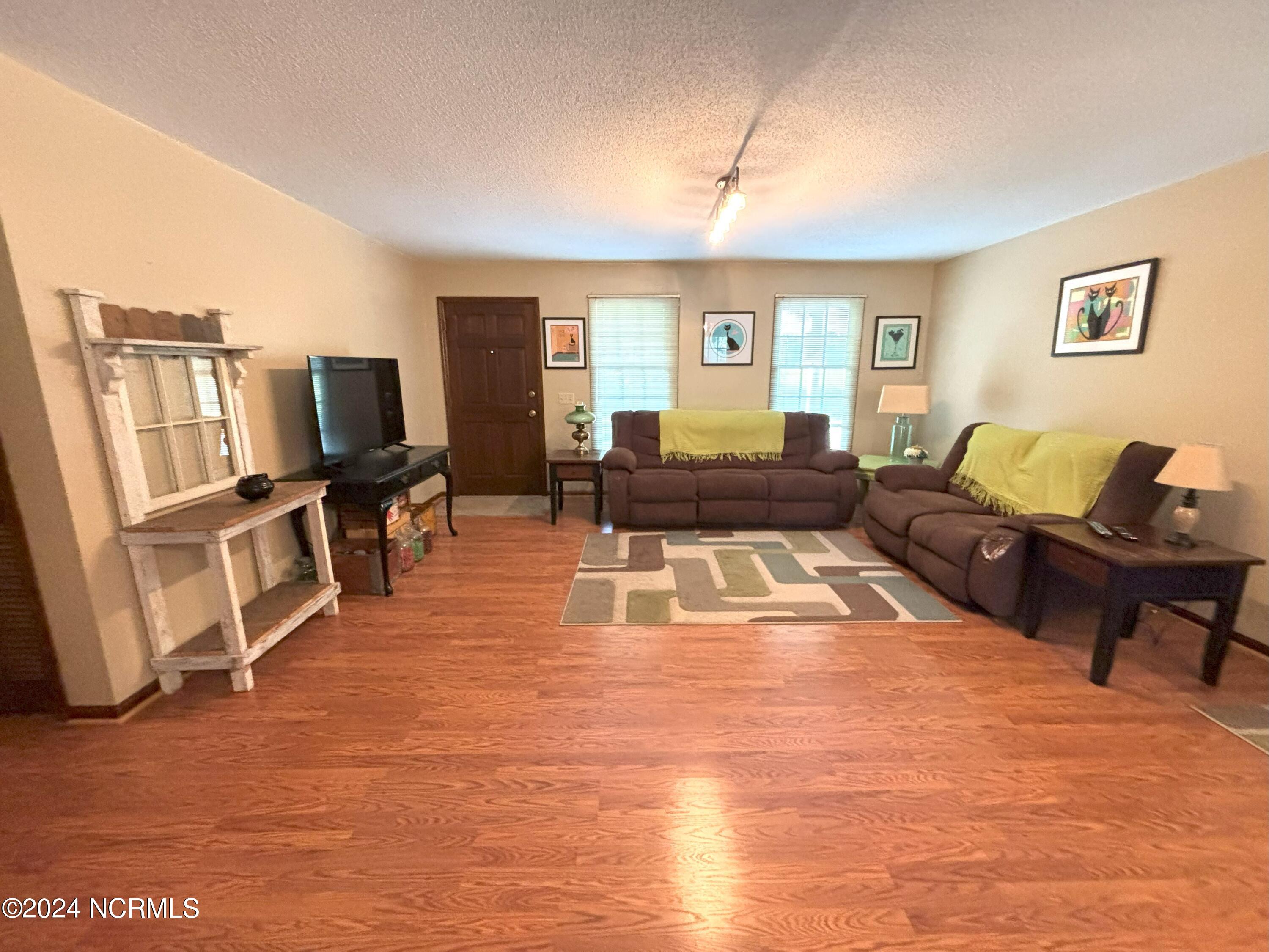 401 Eastway Avenue