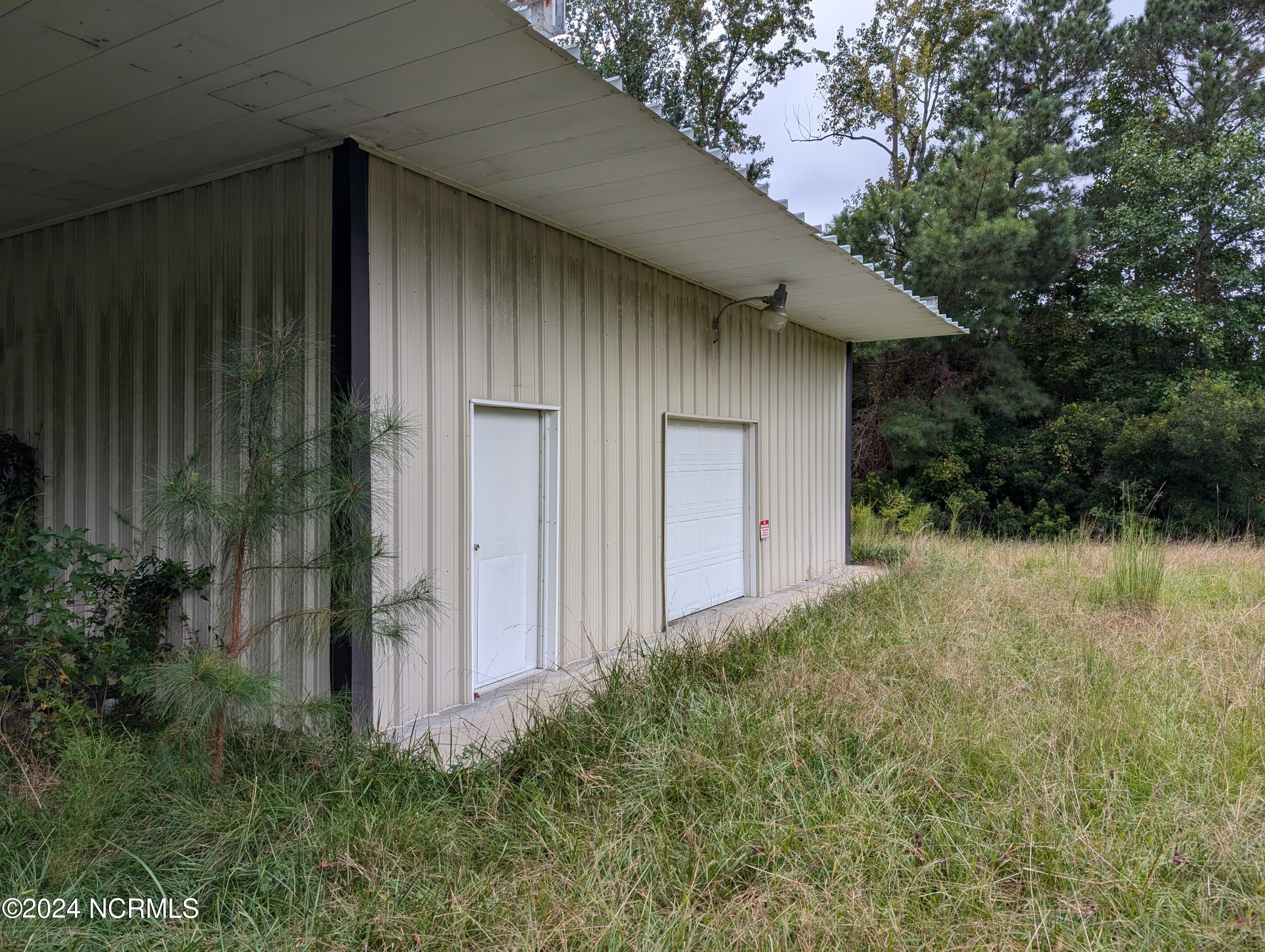 3867 Airport Road