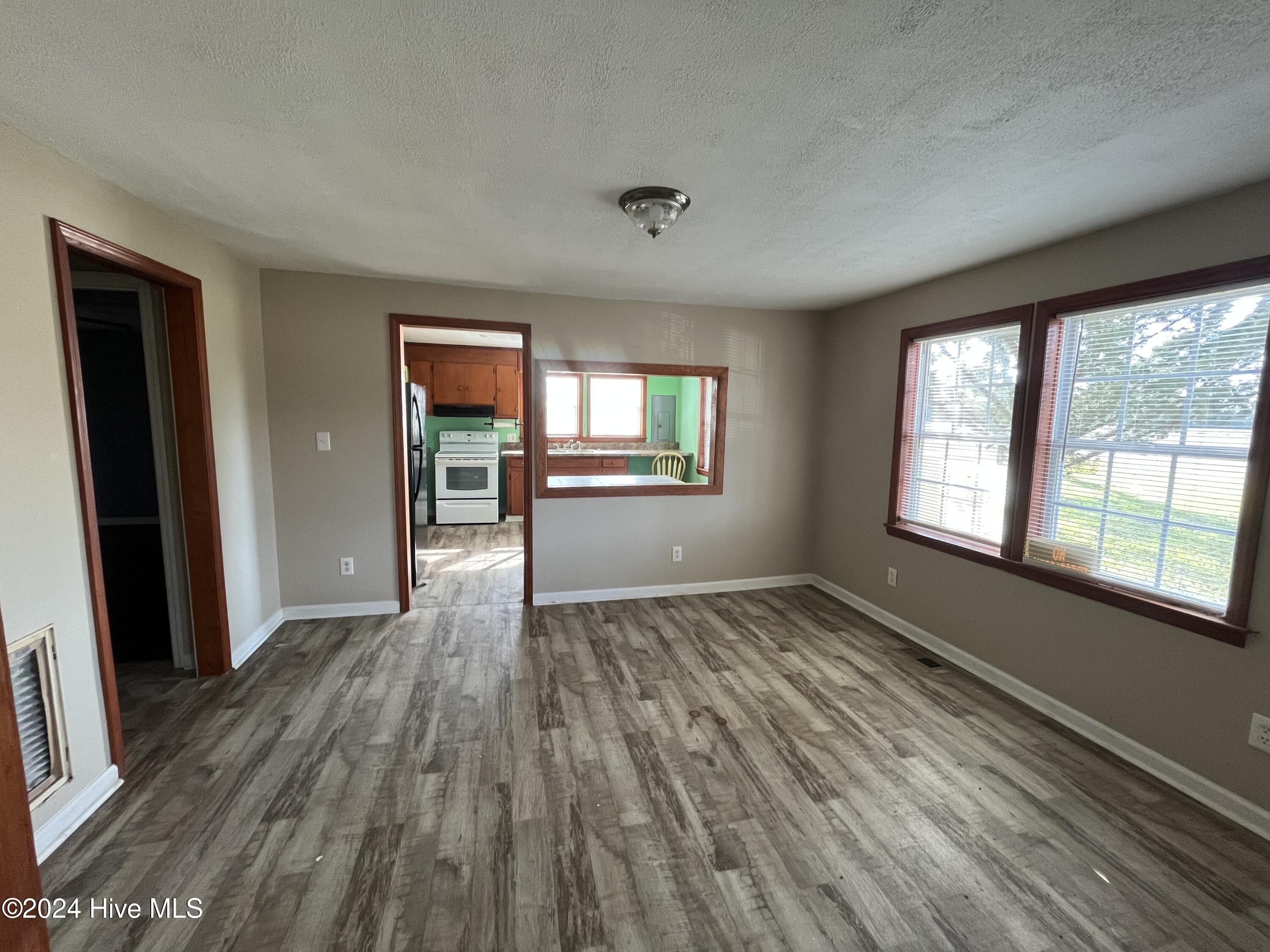 1412 Lyon Landing Road