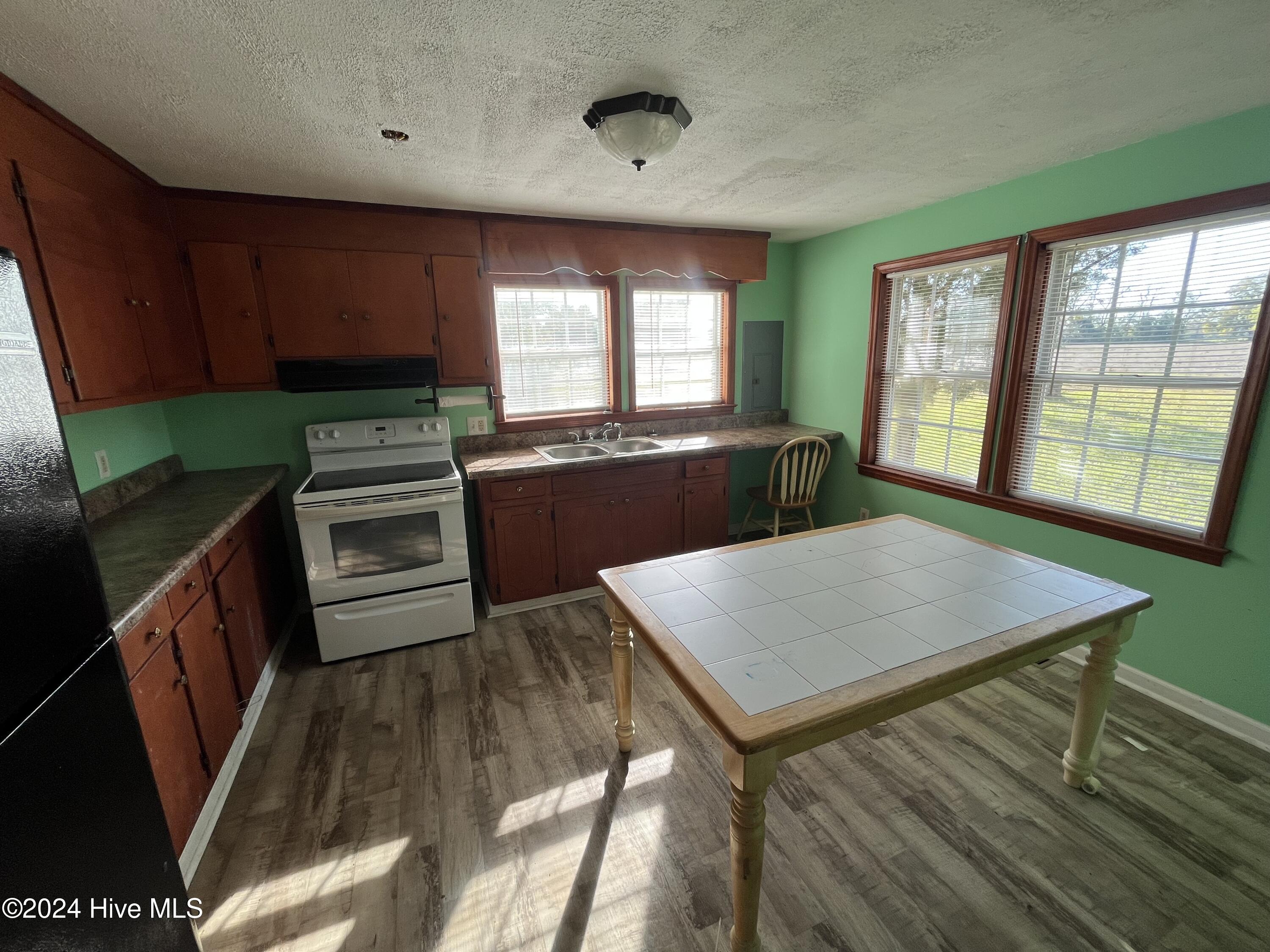 1412 Lyon Landing Road