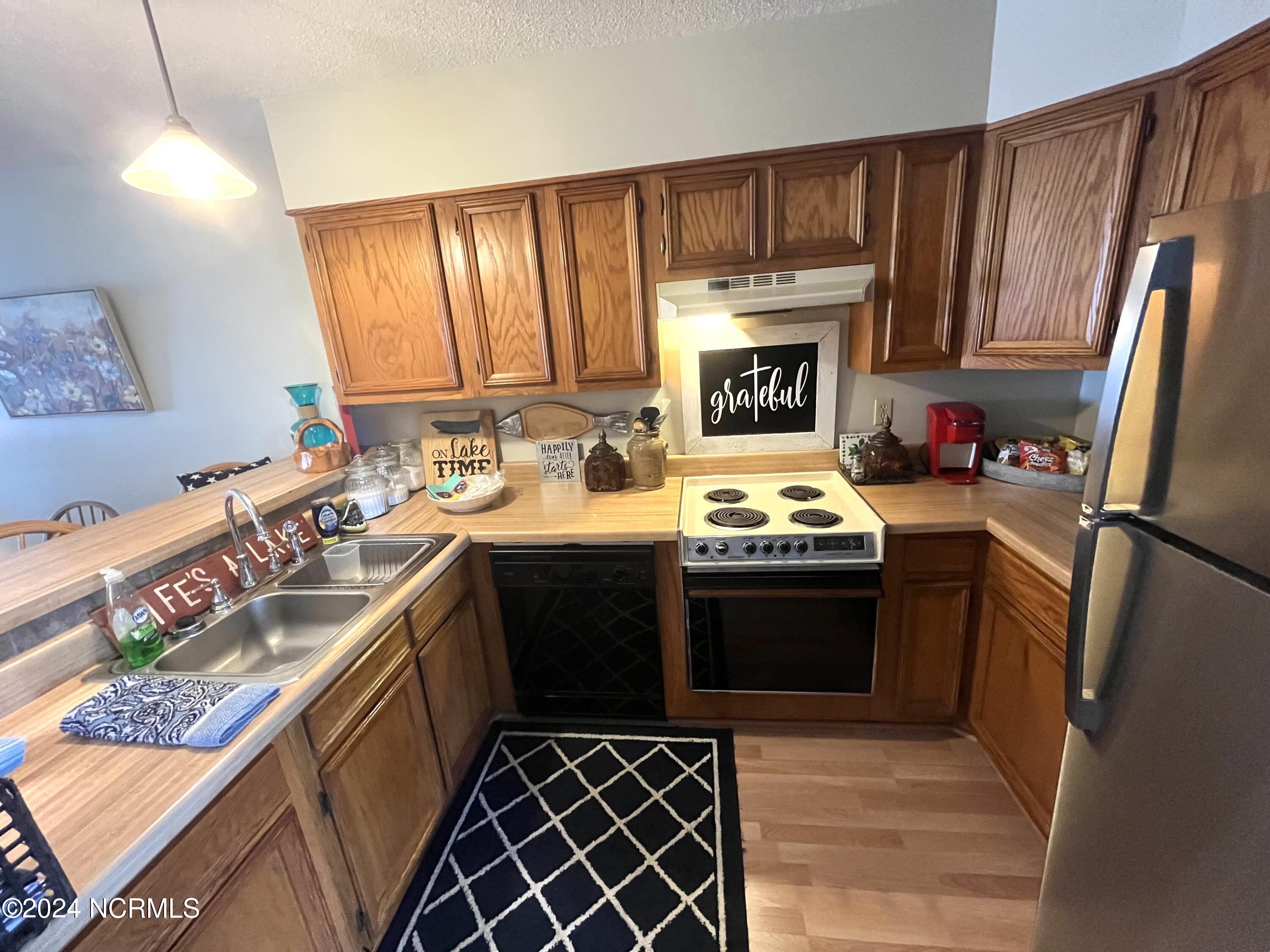 112 Lake Place Condo Drive, 112